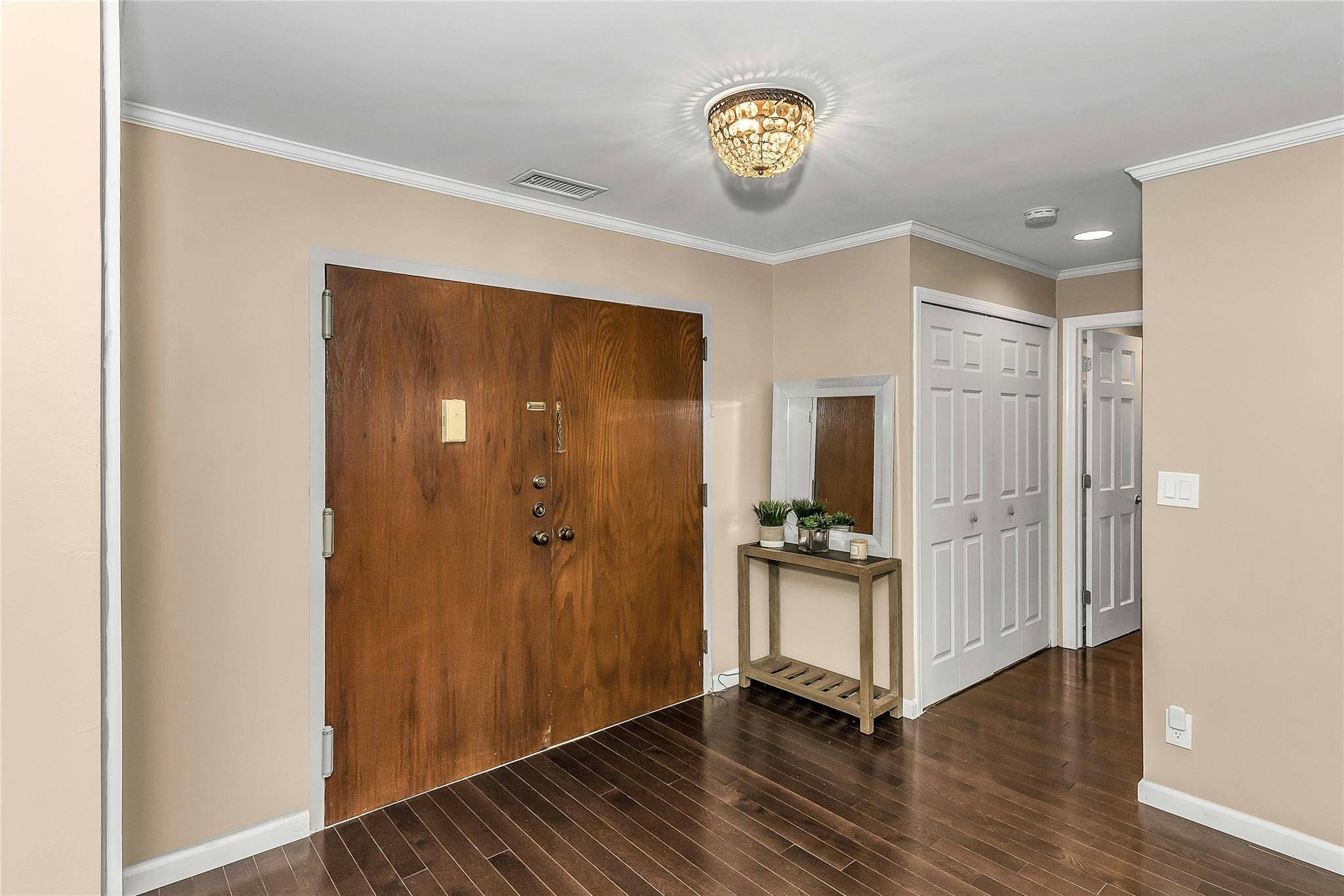 Rockville Centre, NY 11570,99 S Park ##308