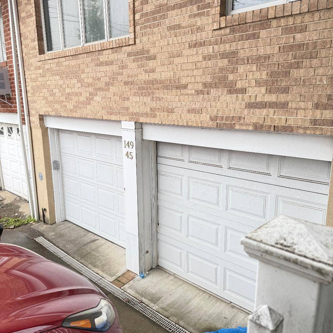 Howard Beach, NY 11414,149-45 83 ST