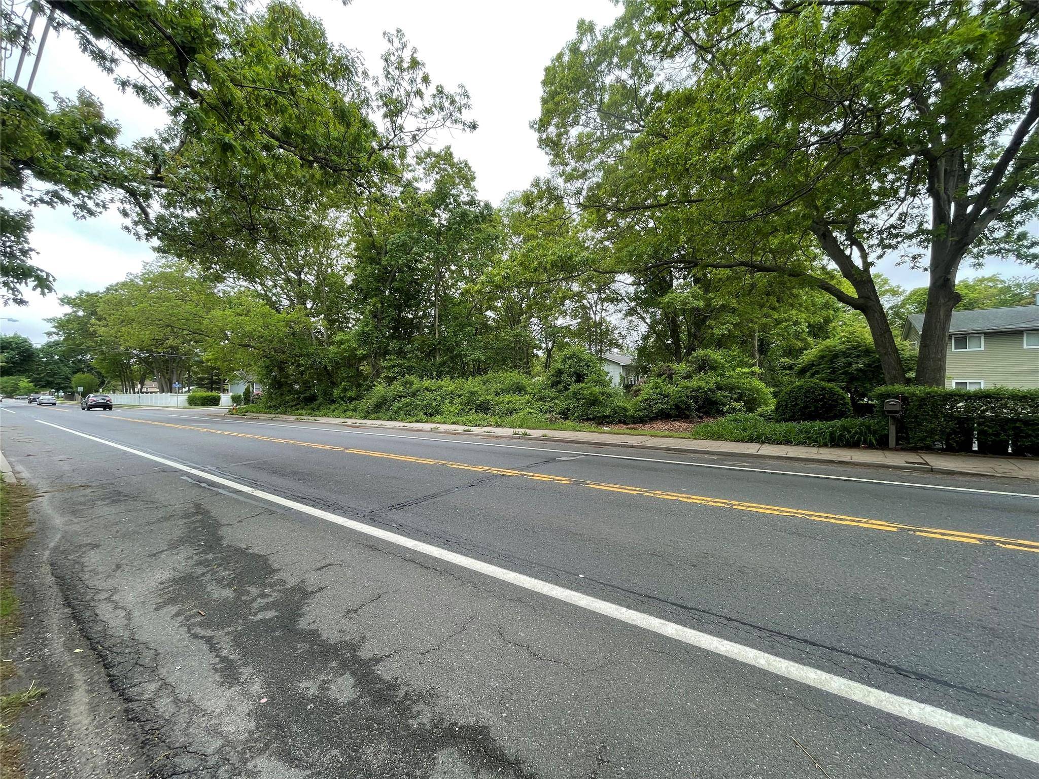 Brentwood, NY 11717,91 W Plum ST