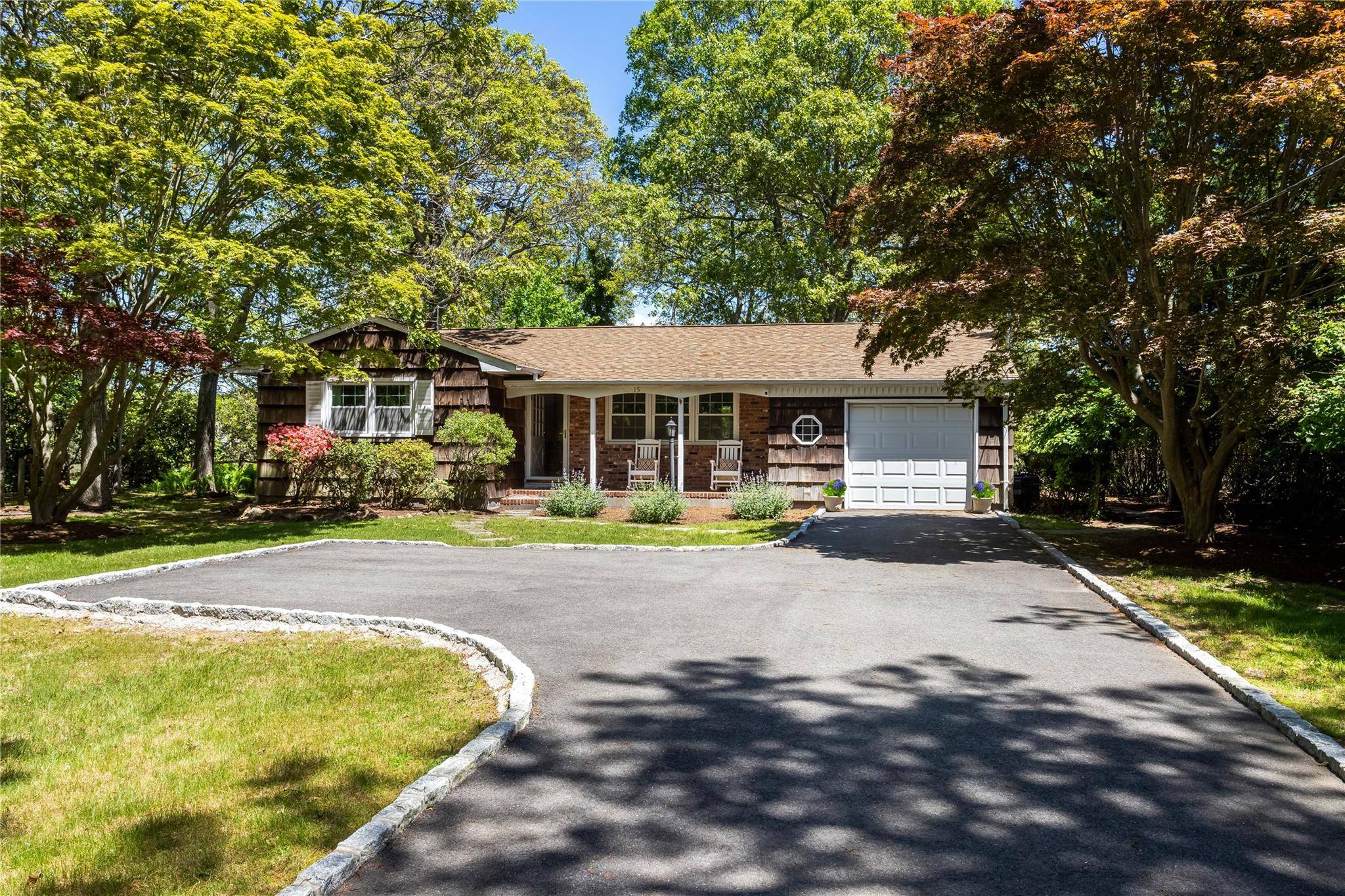 East Quogue, NY 11942,15 Indian Run RD