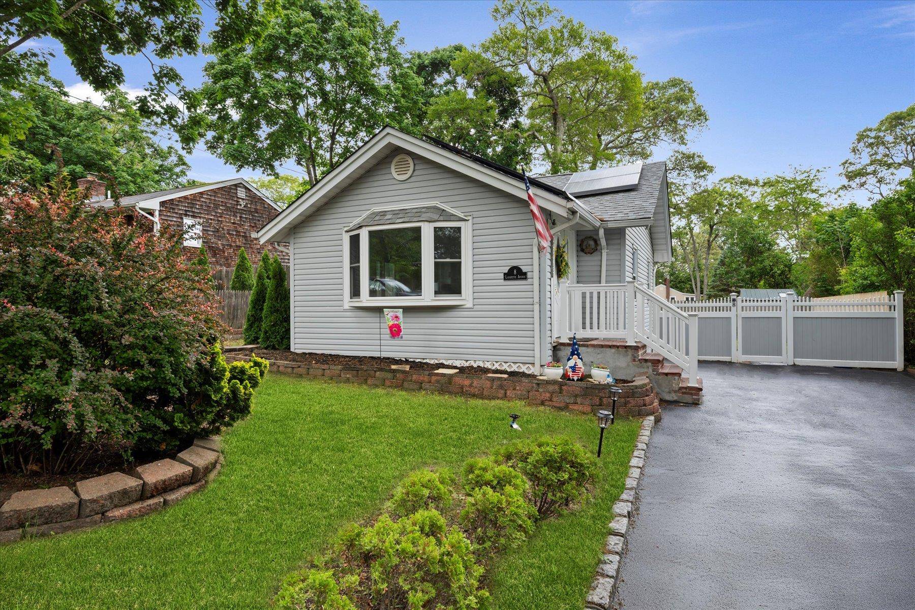 Lake Grove, NY 11755,8 Lafayette AVE