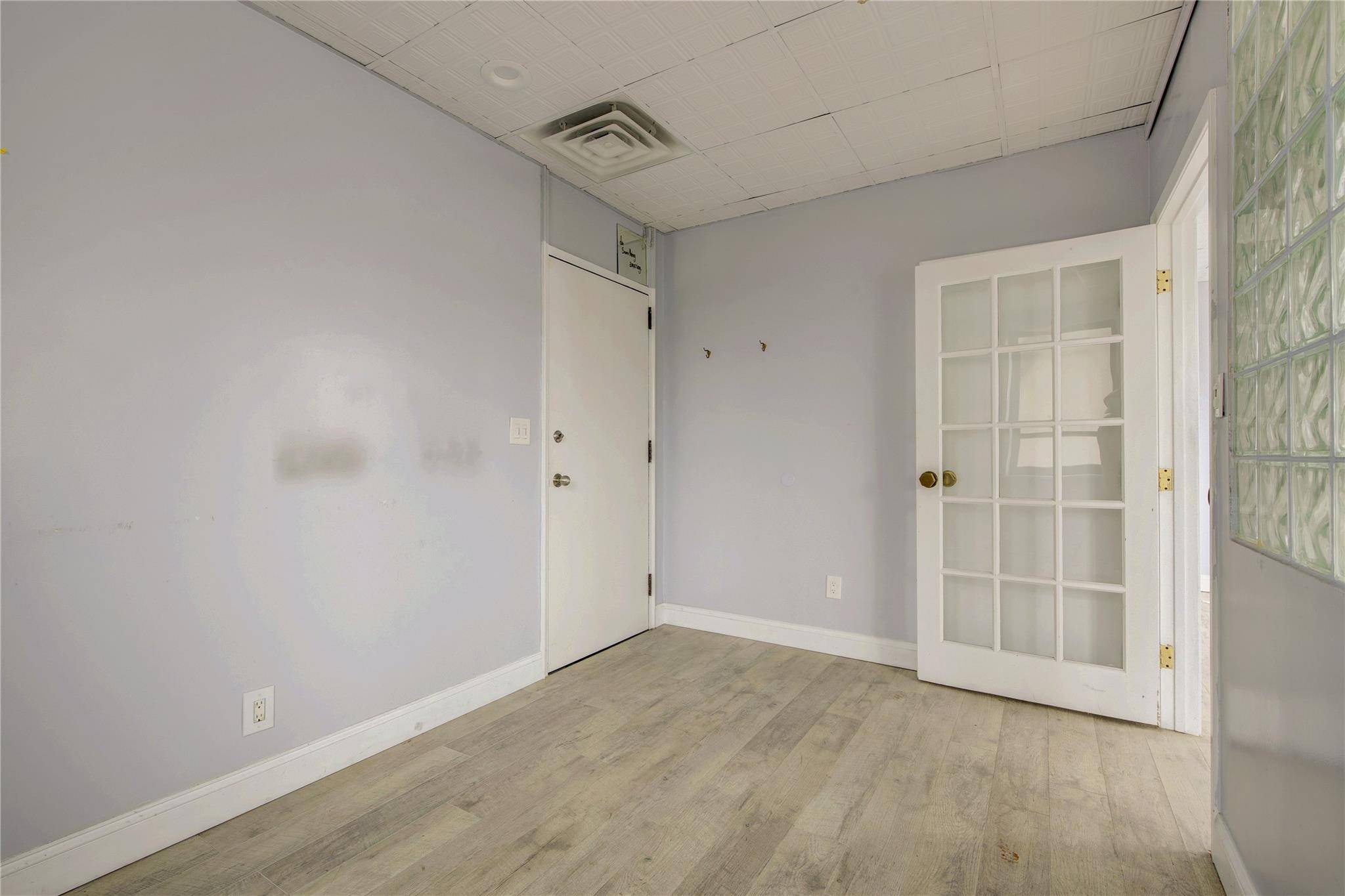 Long Beach, NY 11561,100 W Park AVE #201