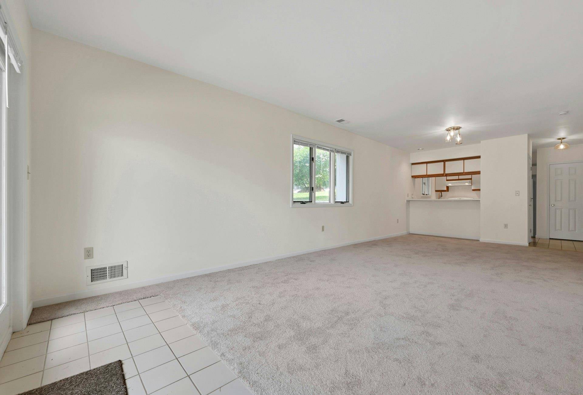 Ossining, NY 10562,64 Hudson Point LN