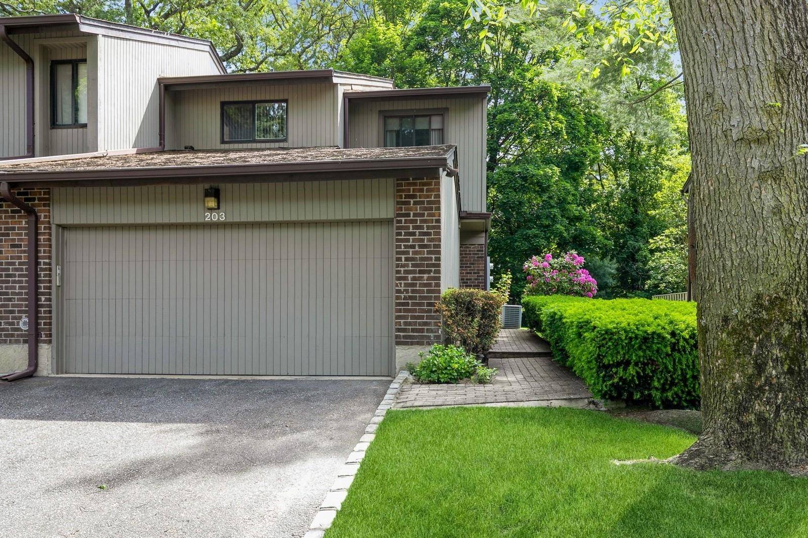 Jericho, NY 11753,203 Northwood CT