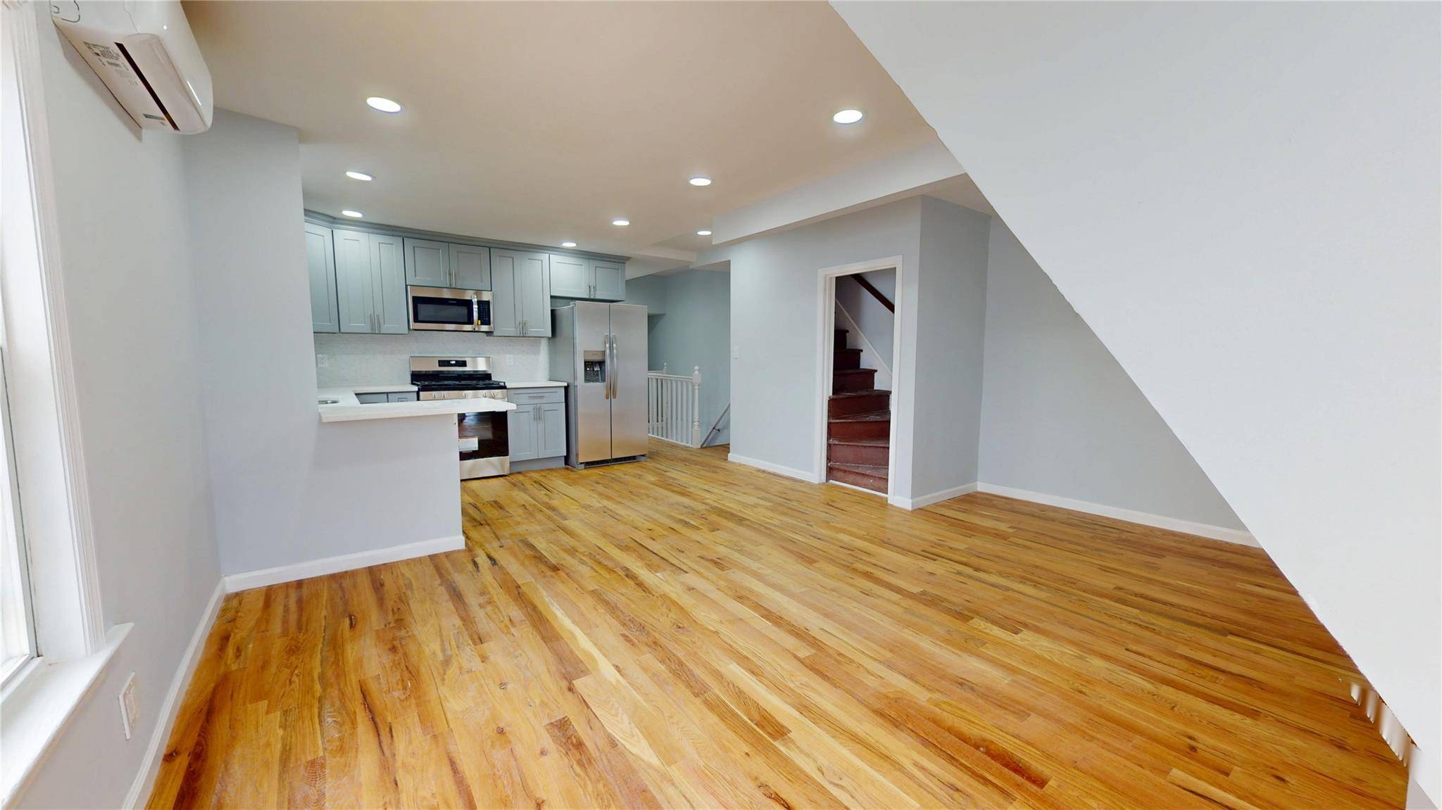 Richmond Hill, NY 11418,8779 111th ST