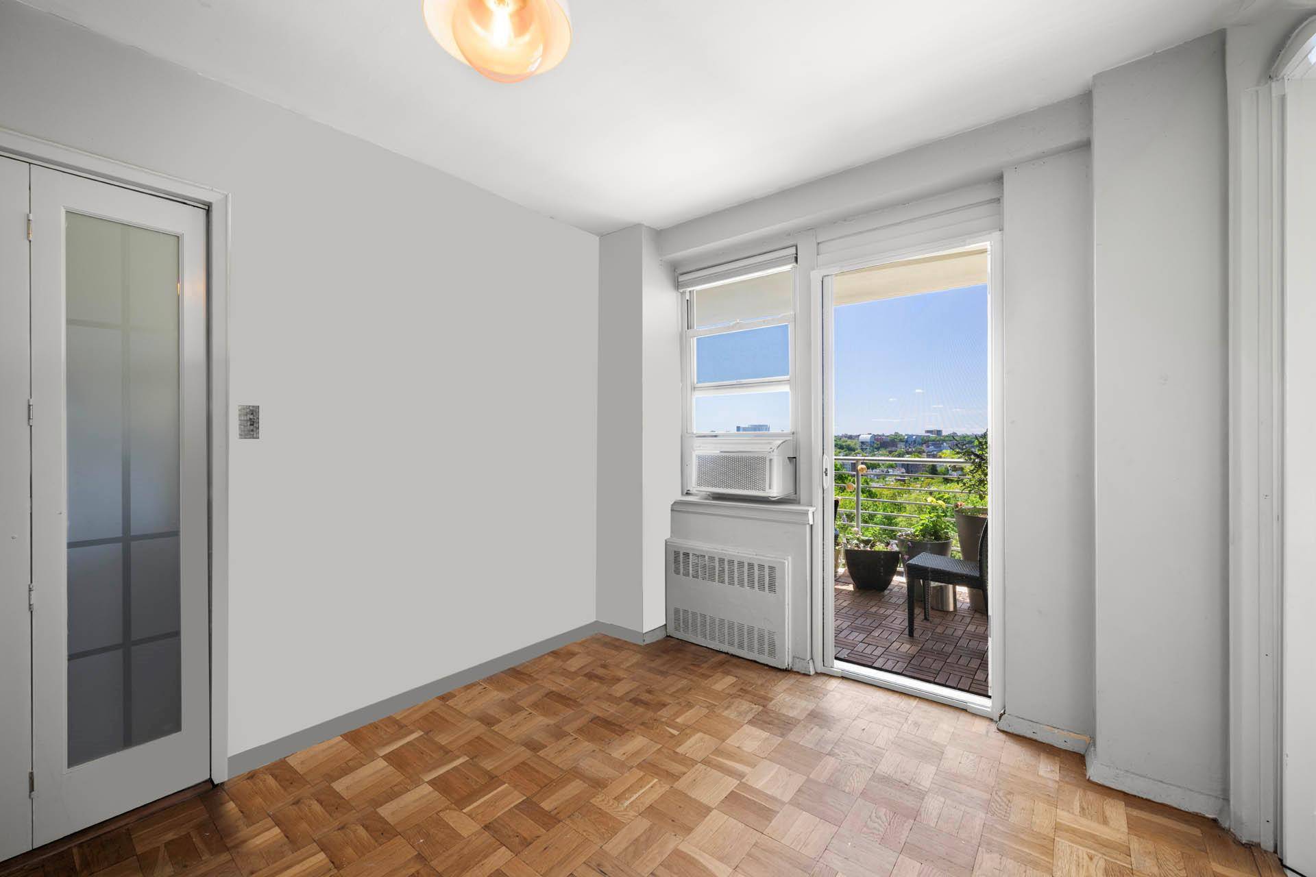 Bronx, NY 10463,3135 Johnson AVE #9A