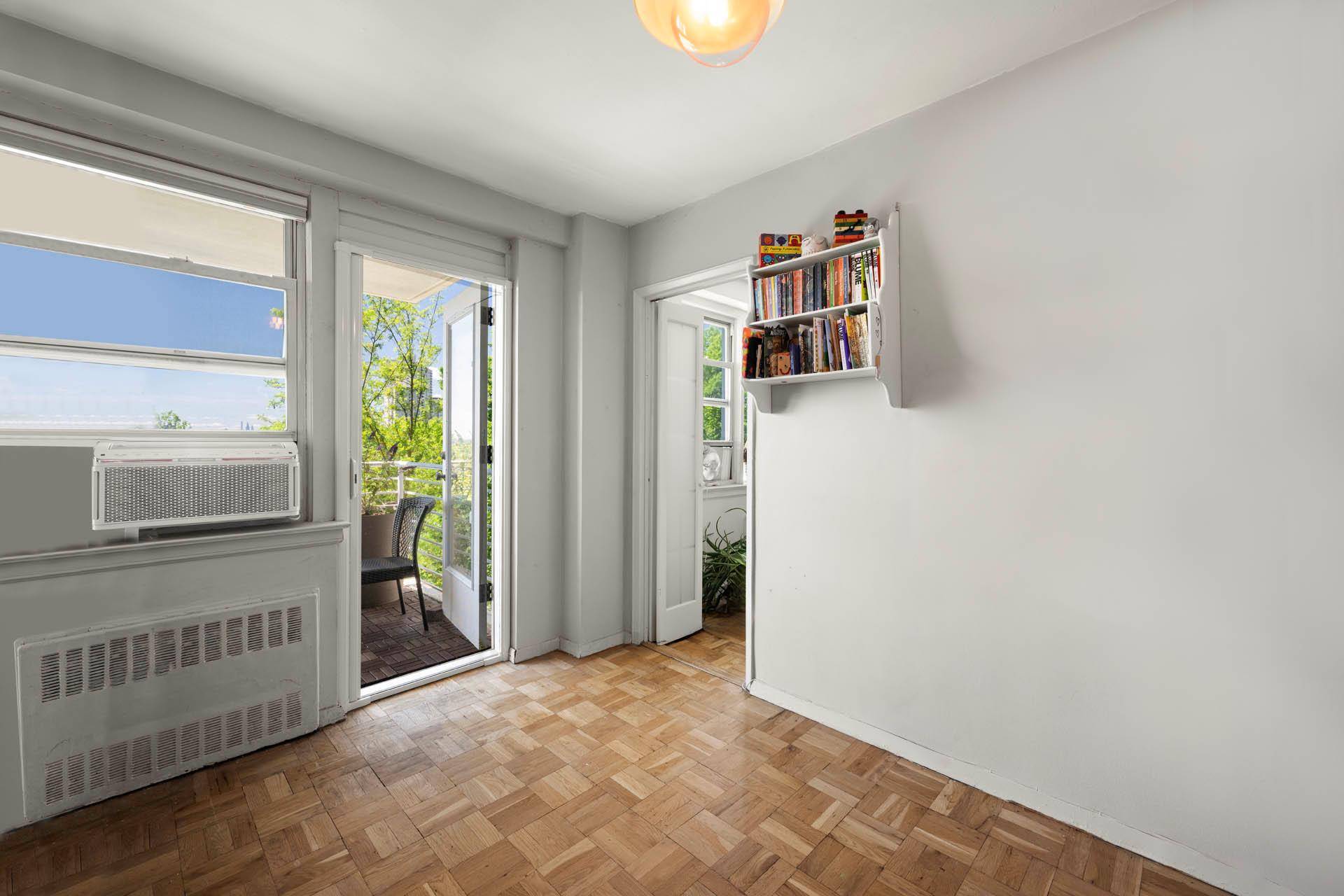 Bronx, NY 10463,3135 Johnson AVE #9A