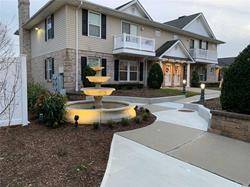 Lindenhurst, NY 11757,594 W Montauk HWY #2