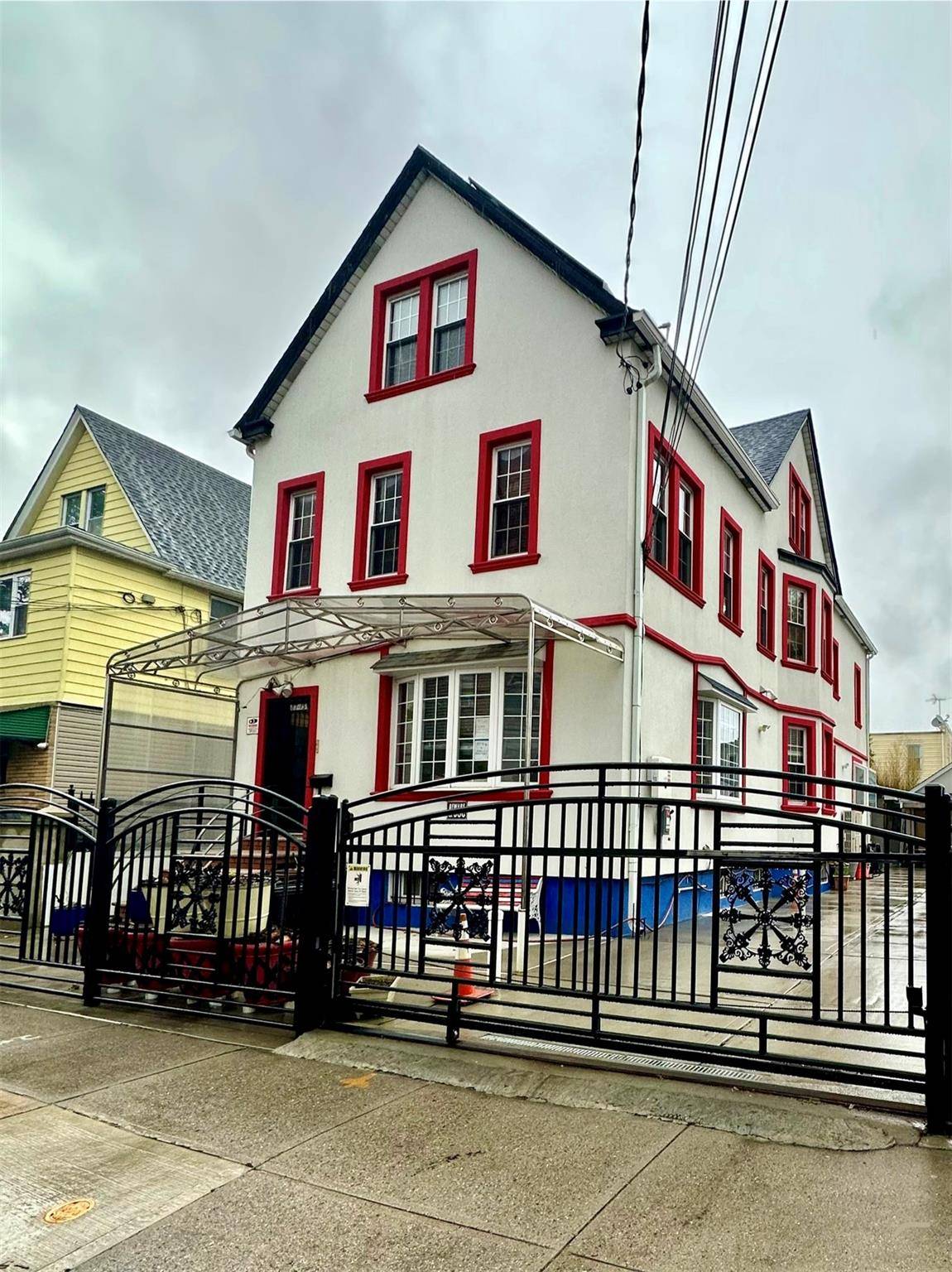 Richmond Hill, NY 11418,8713 135th