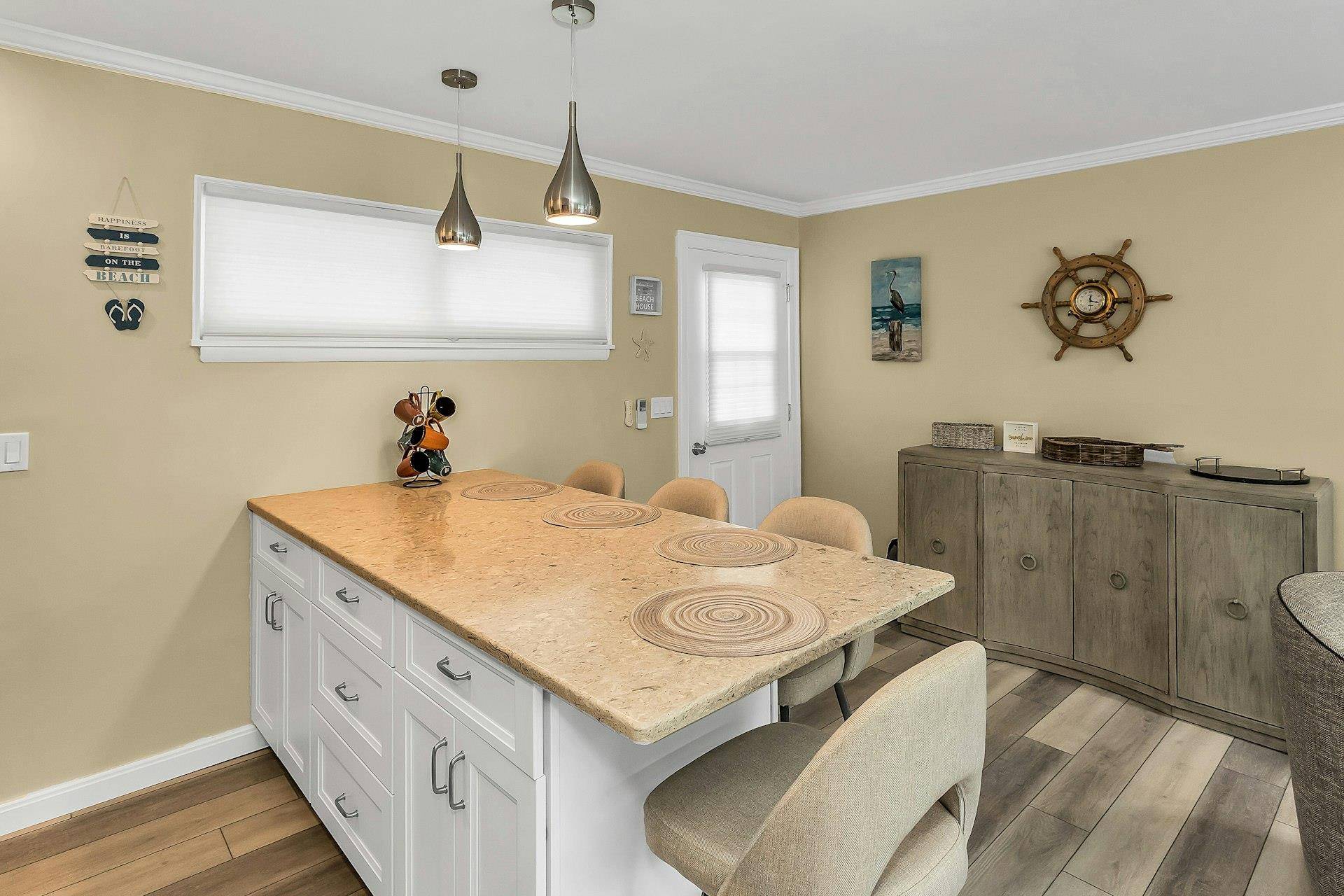 Westhampton Beach, NY 11978,281 Dune RD #18a