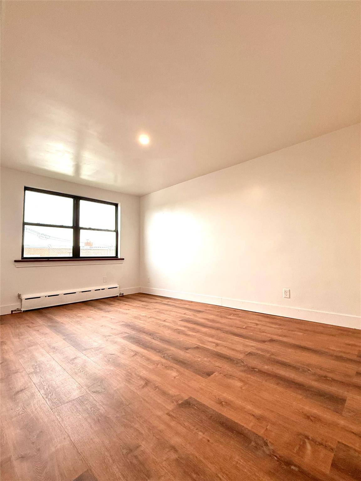 Middle Village, NY 11379,60-66 75th Street