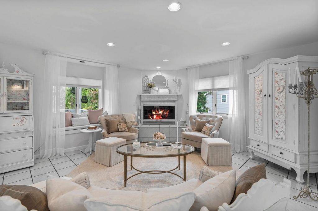 Mahopac, NY 10541,266 Shear Hill RD