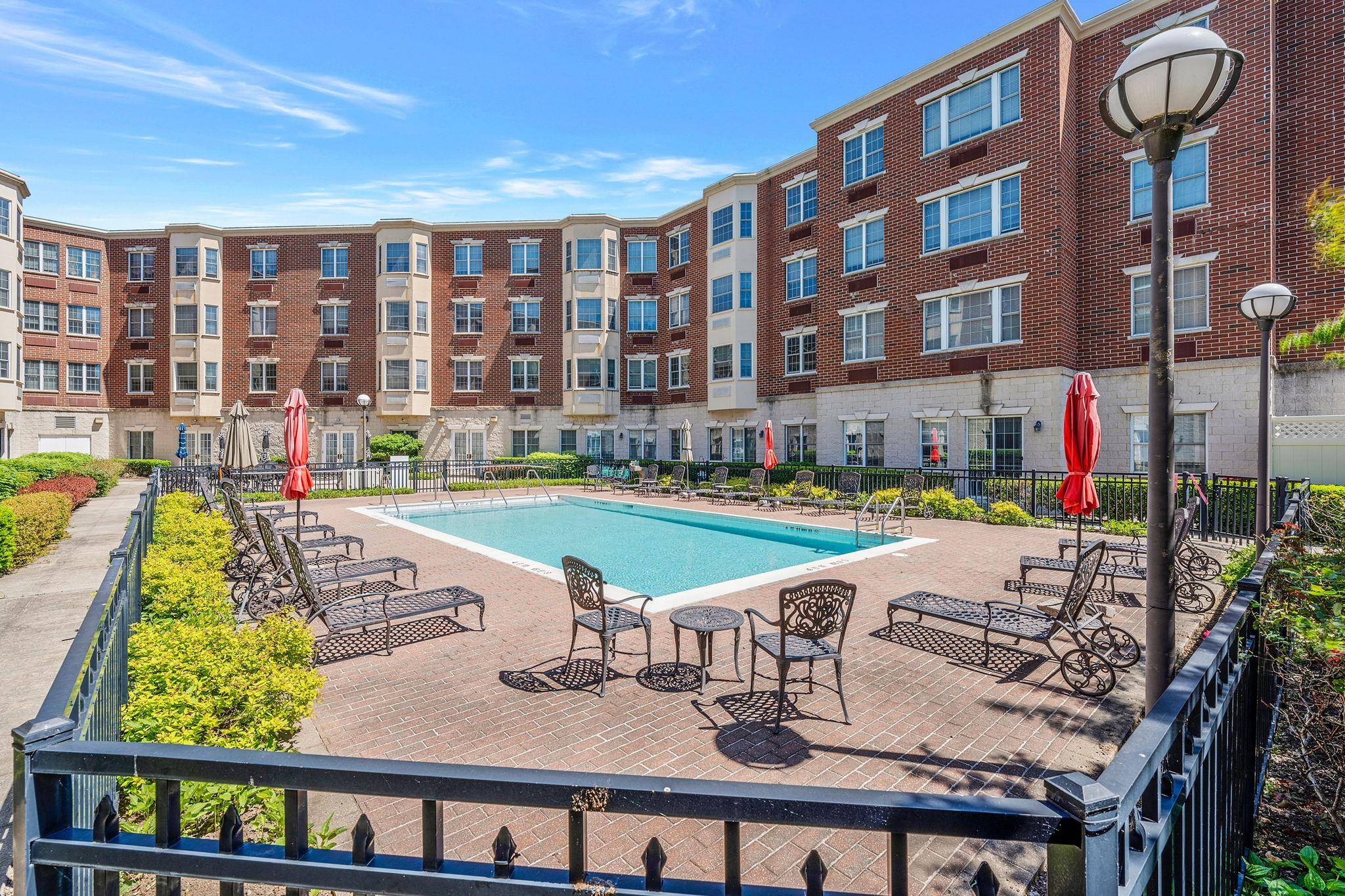 East Meadow, NY 11554,50 Merrick AVE