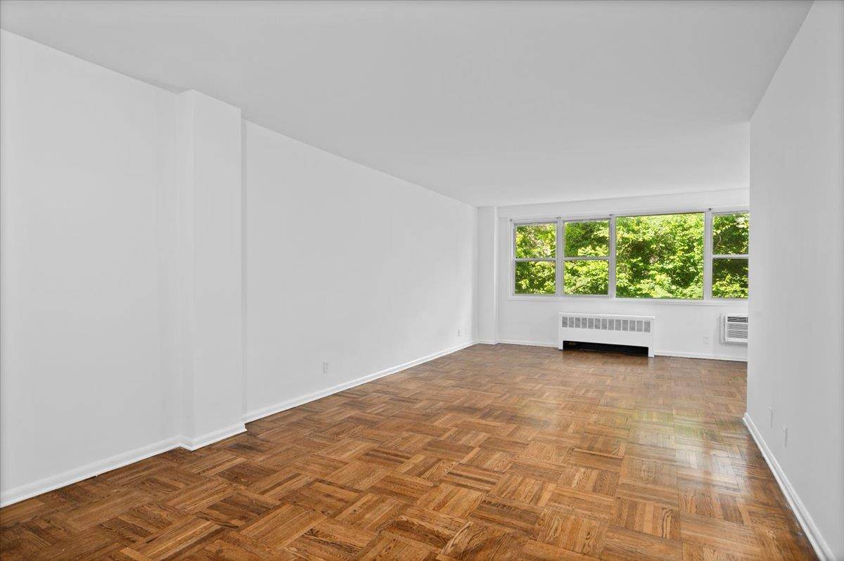 Larchmont, NY 10538,1299 Palmer #211