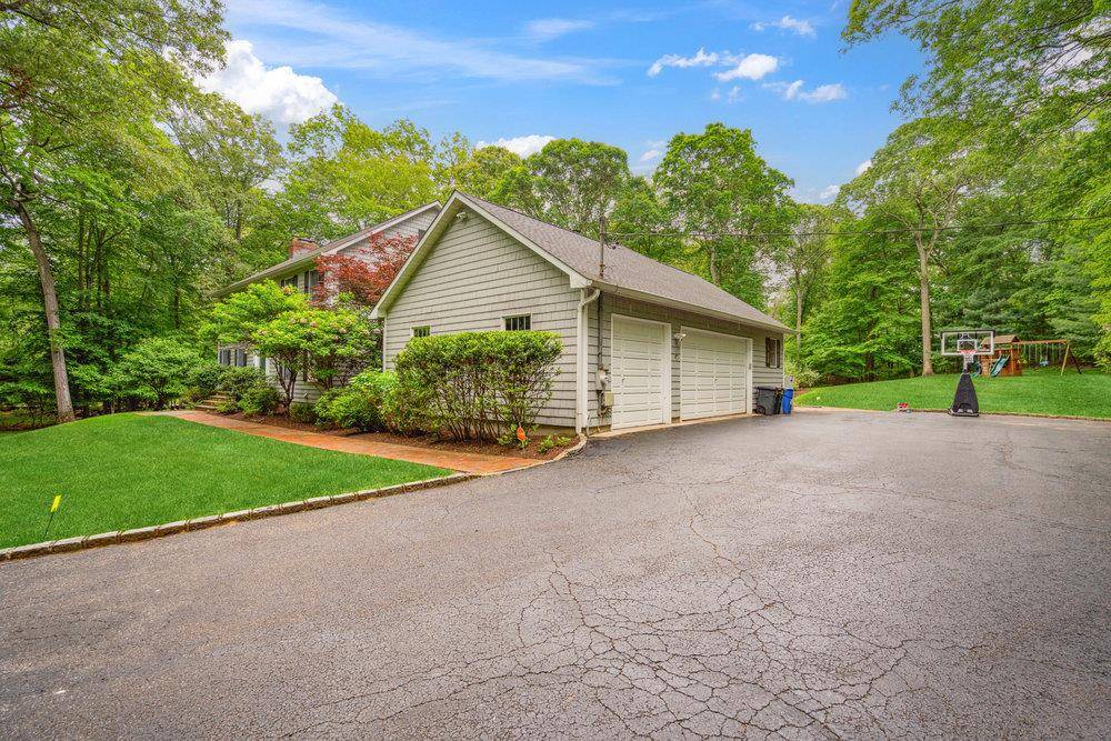 Lloyd Harbor, NY 11743,2 Broad PATH