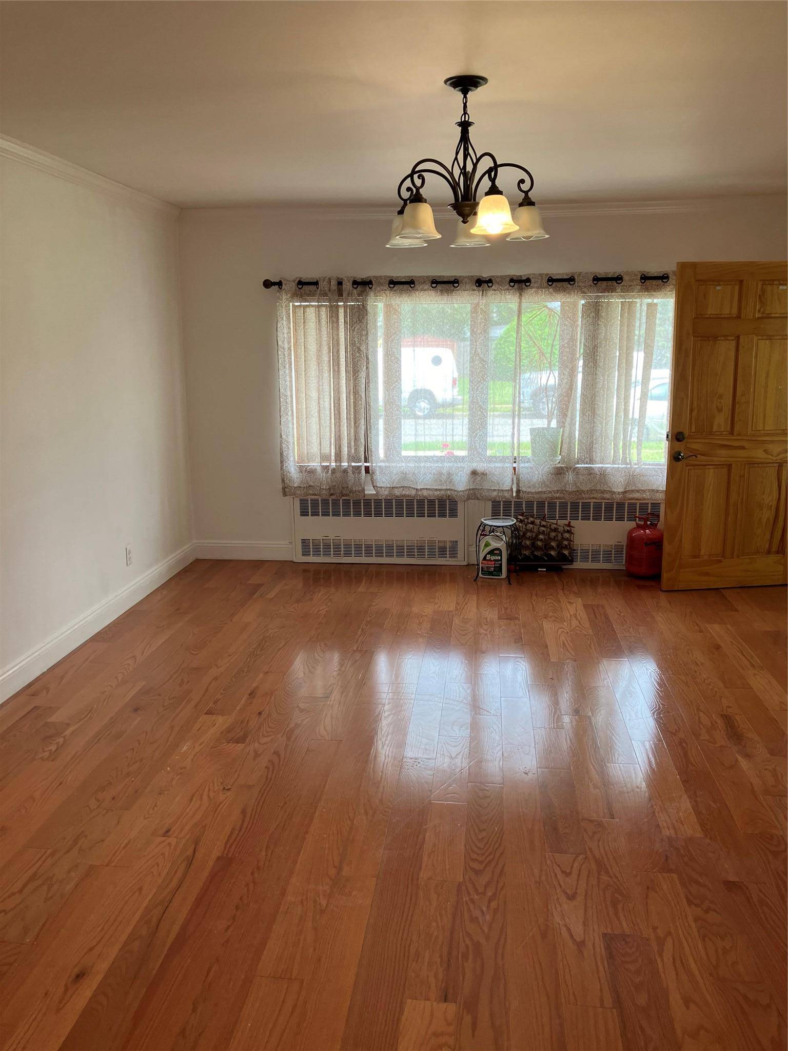 Hicksville, NY 11801,2 Queen ST