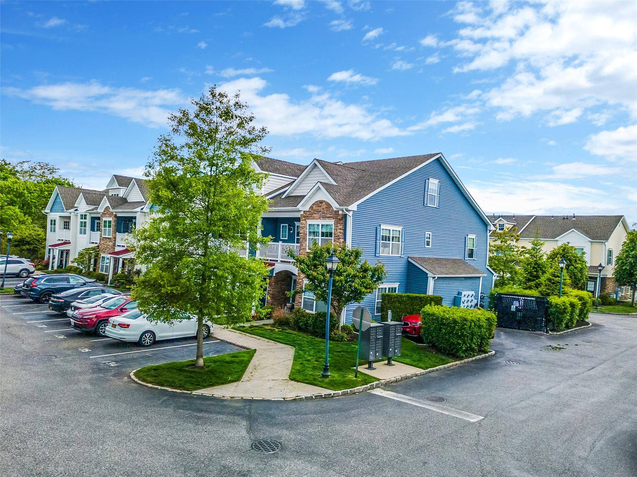 Patchogue, NY 11772,135 Rosebud CT #135