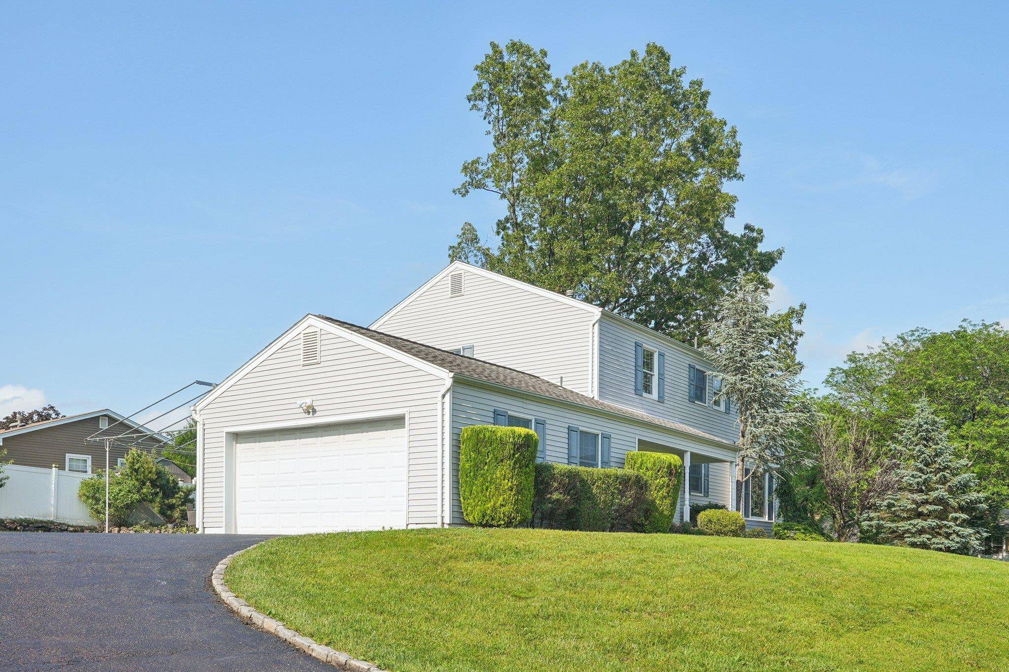 Suffern, NY 10901,2 Sagamore AVE