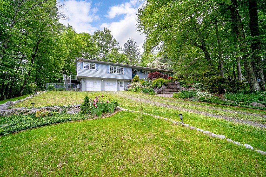 Bloomingburg, NY 12721,317 Ski Run RD