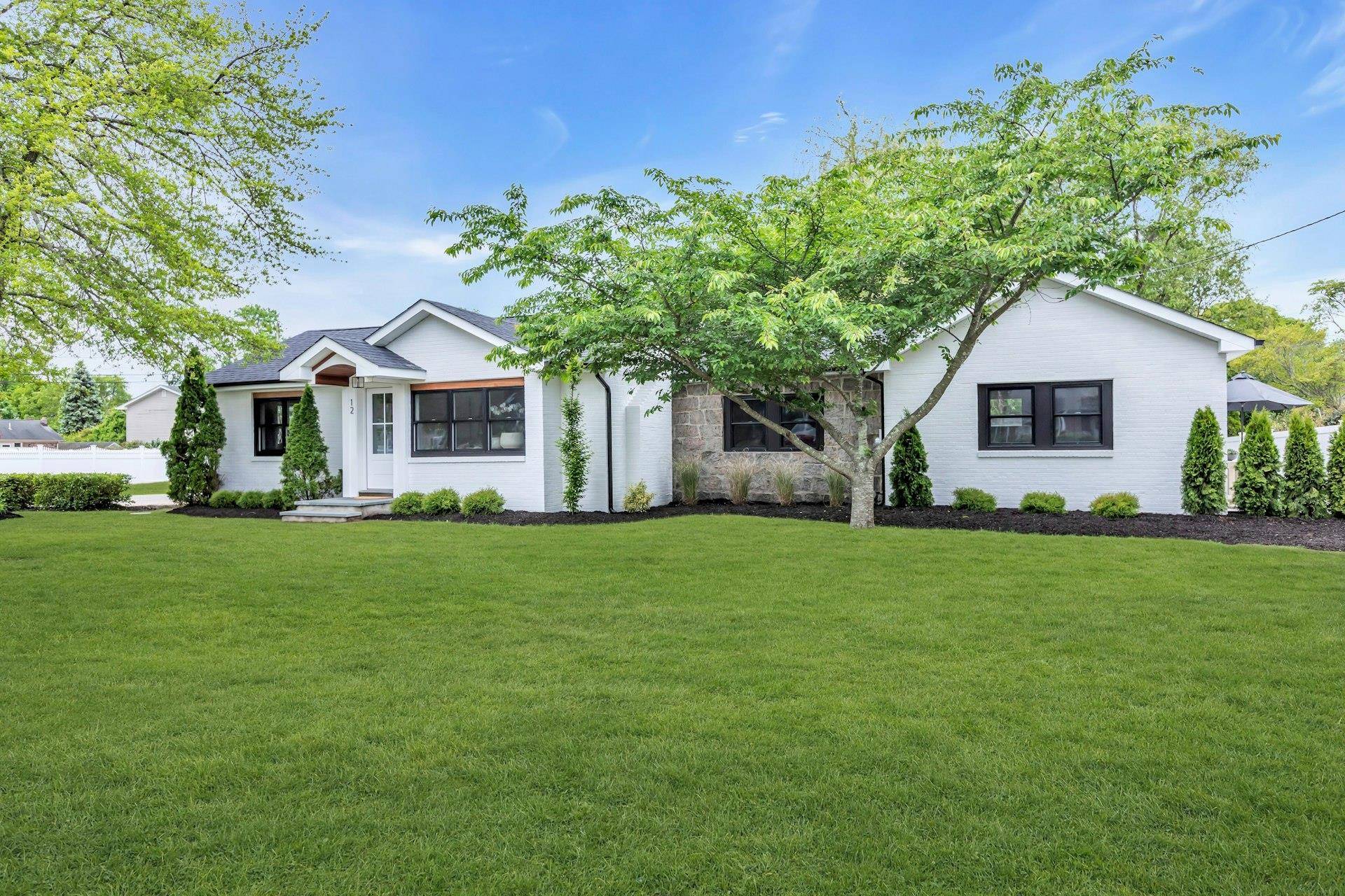 Blue Point, NY 11715,12 Edwards LN