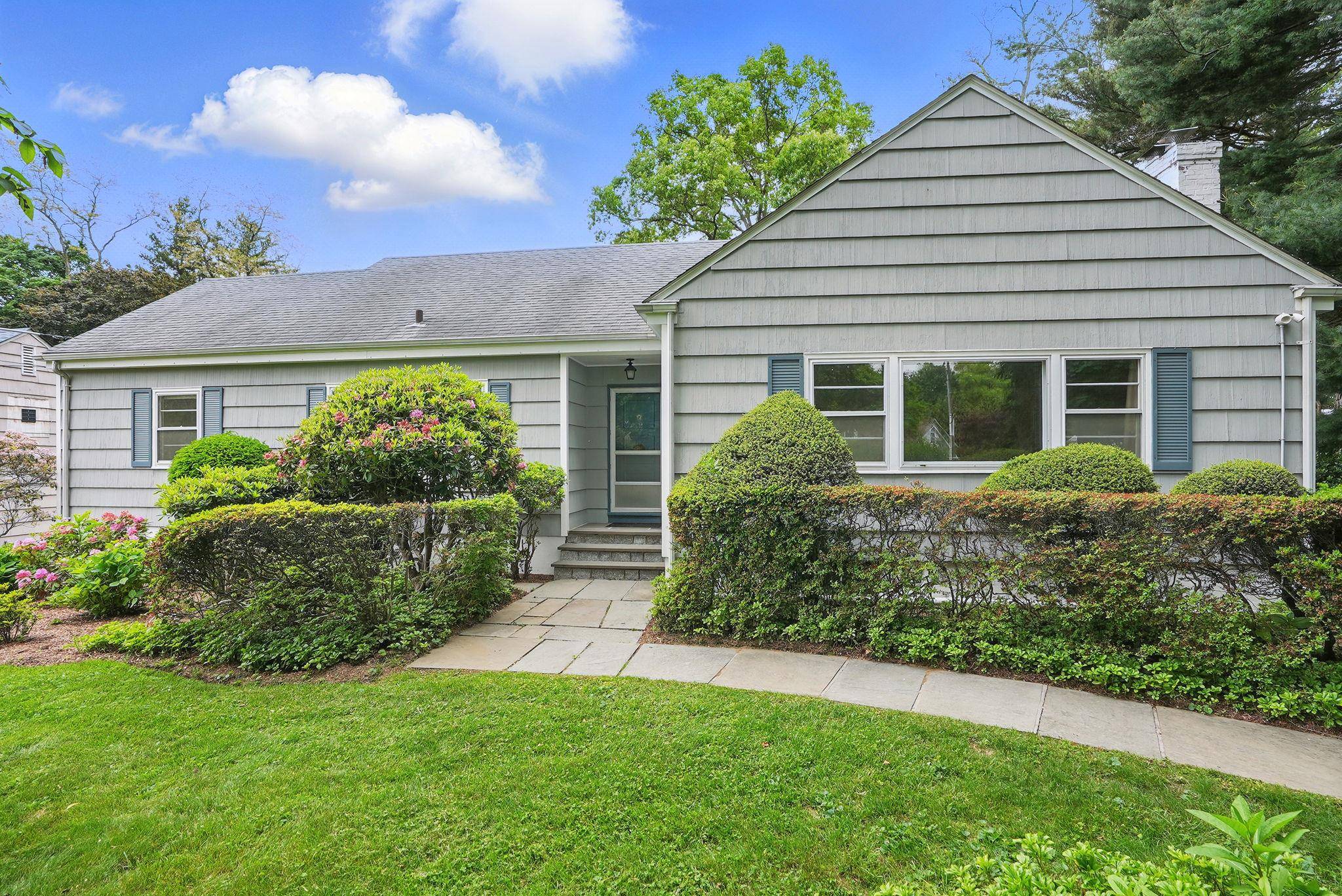 Purchase, NY 10577,25 Scott CIR