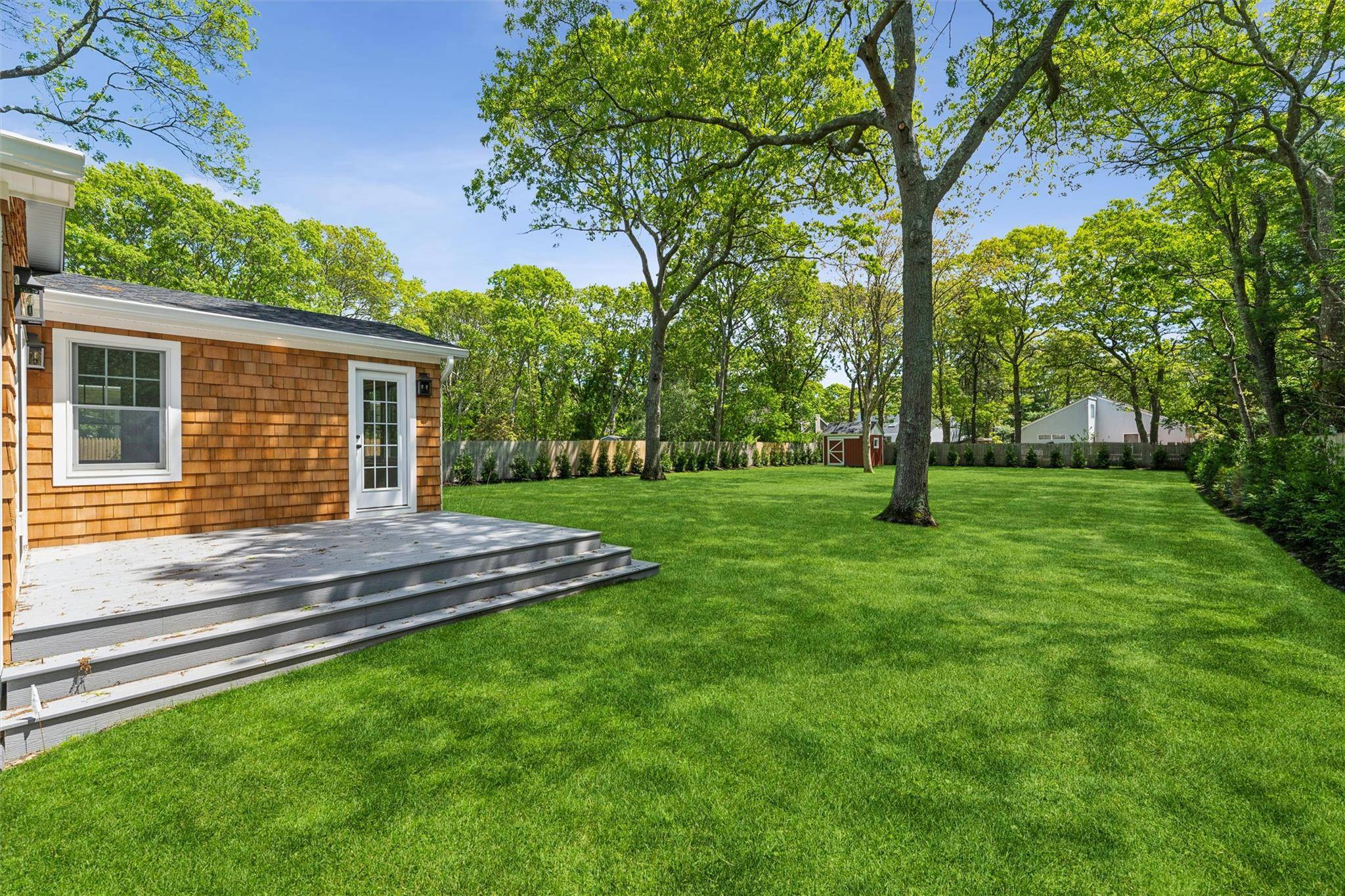 Westhampton Beach, NY 11978,68 Rogers AVE