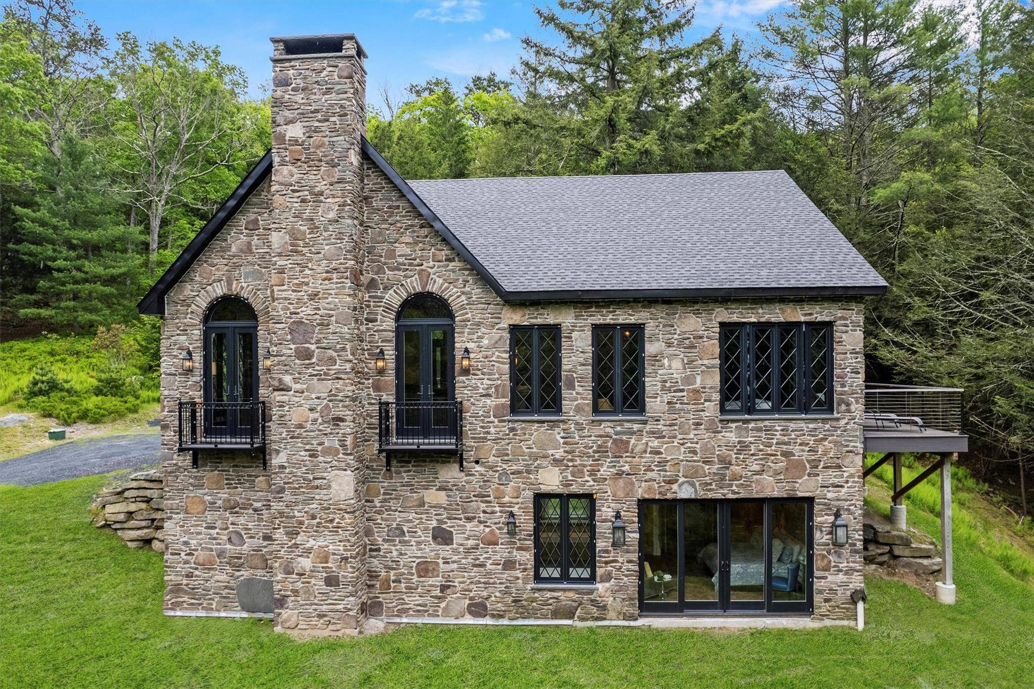 Glen Spey, NY 12737,367 Black Forest RD