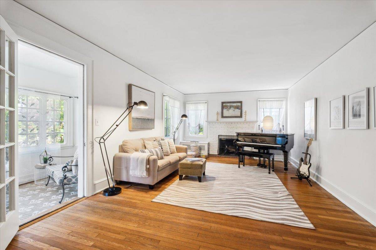 White Plains, NY 10606,97 Sterling AVE