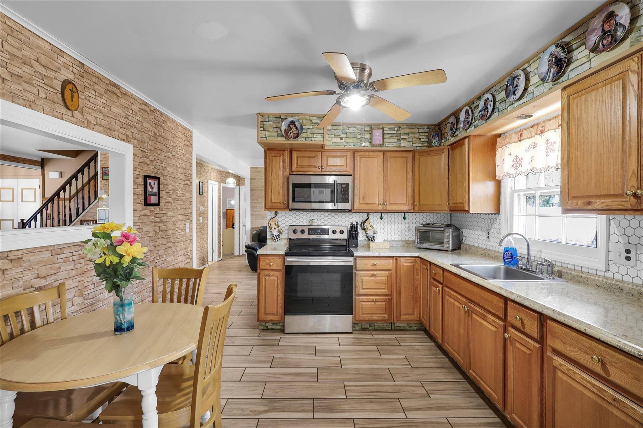 Shirley, NY 11967,336 Auborn AVE