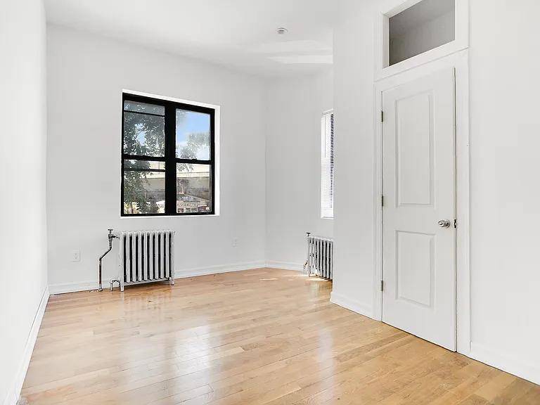 Brooklyn, NY 11222,151 Kingsland AVE #2F
