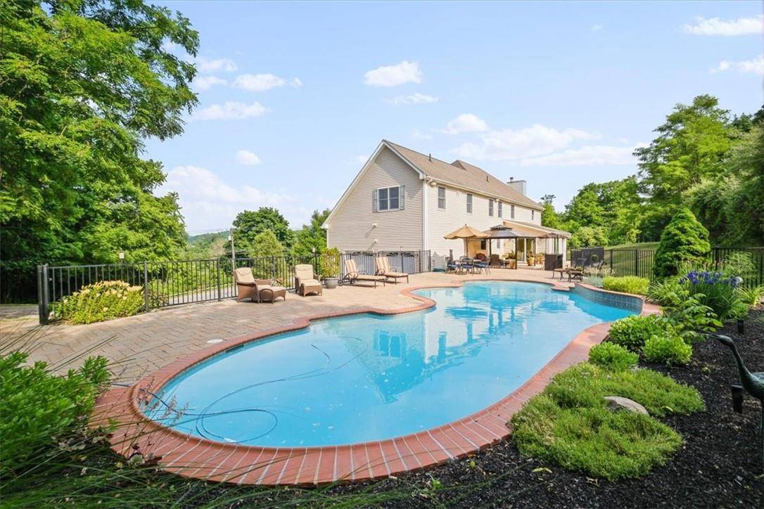 Patterson, NY 12563,646 Route 311