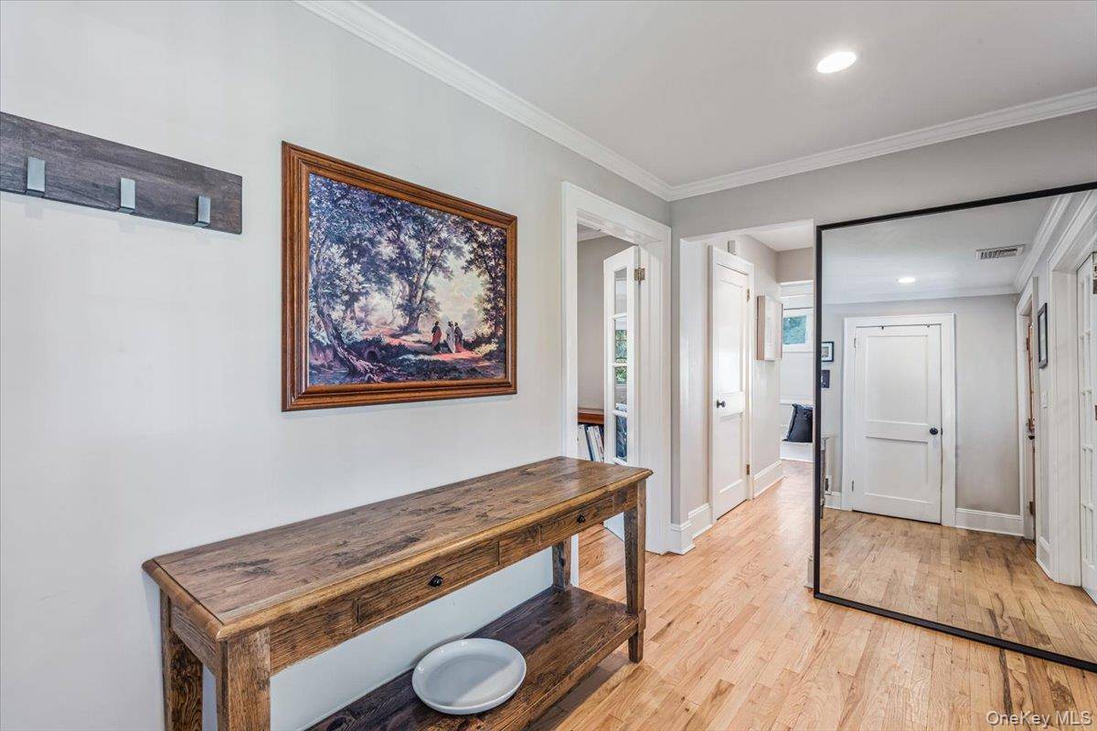 Sands Point, NY 11050,130 Sands Point RD