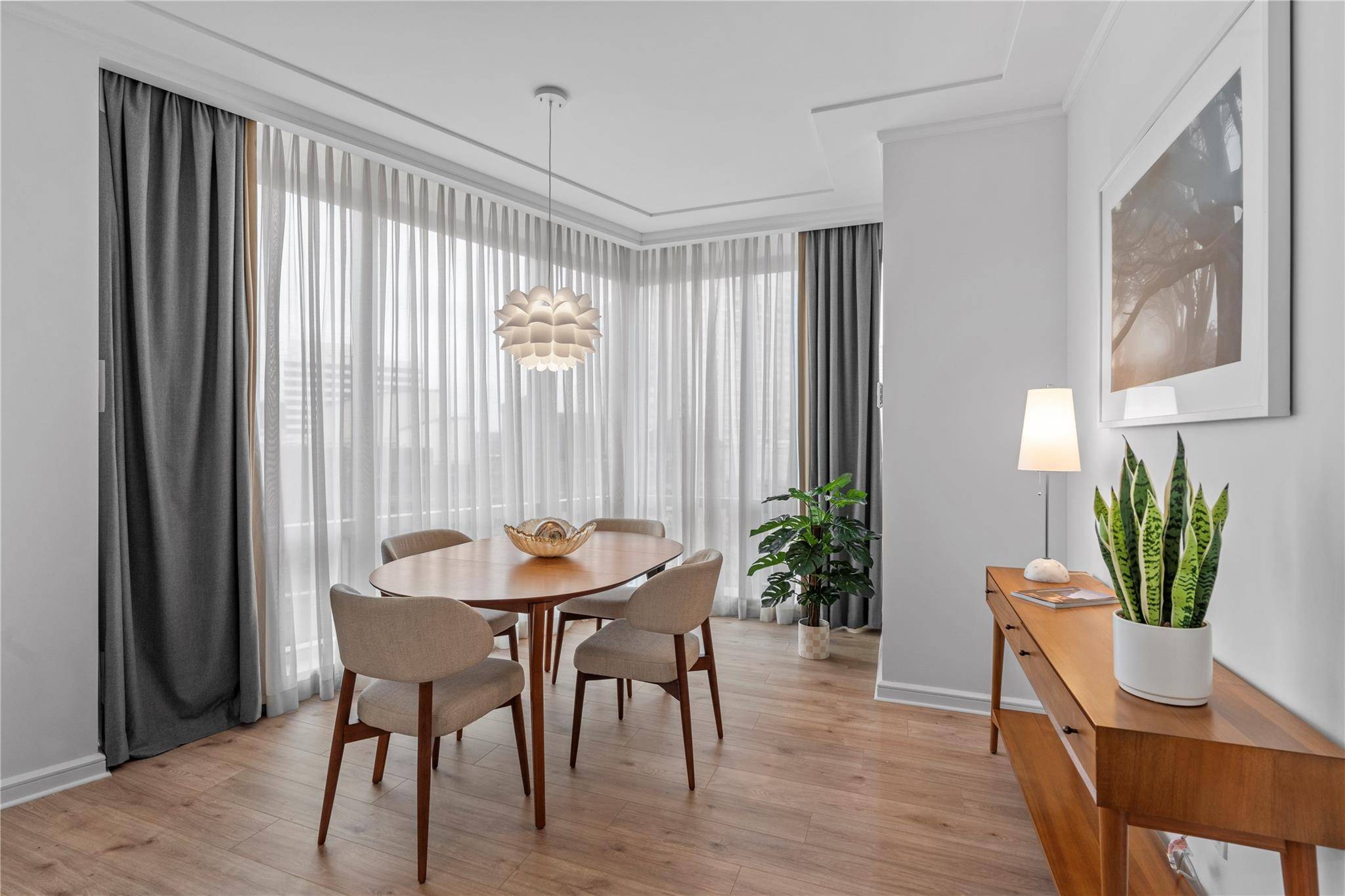 White Plains, NY 10601,1 Renaissance SQ #10H