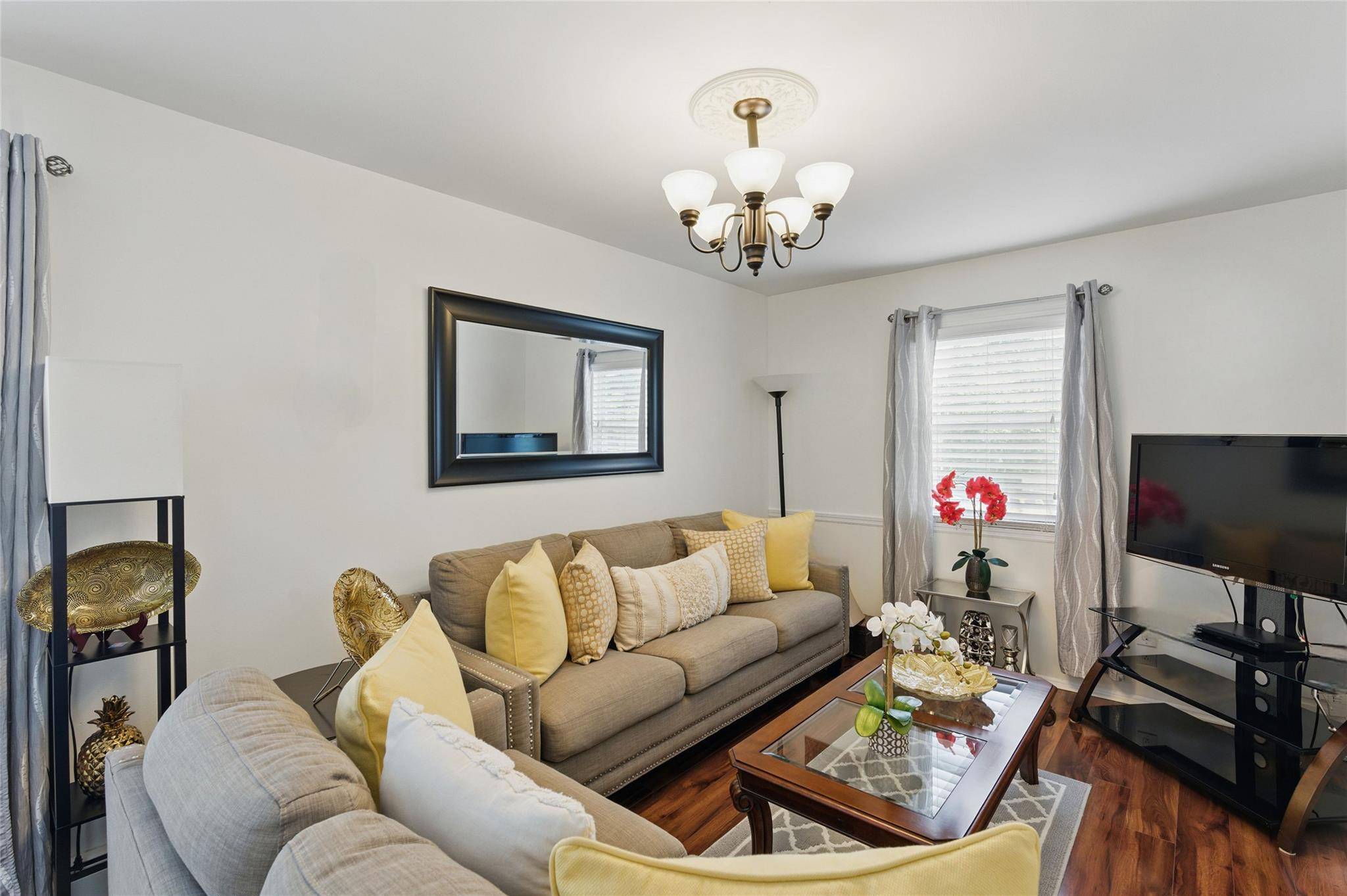 Brentwood, NY 11717,23 Lexington AVE
