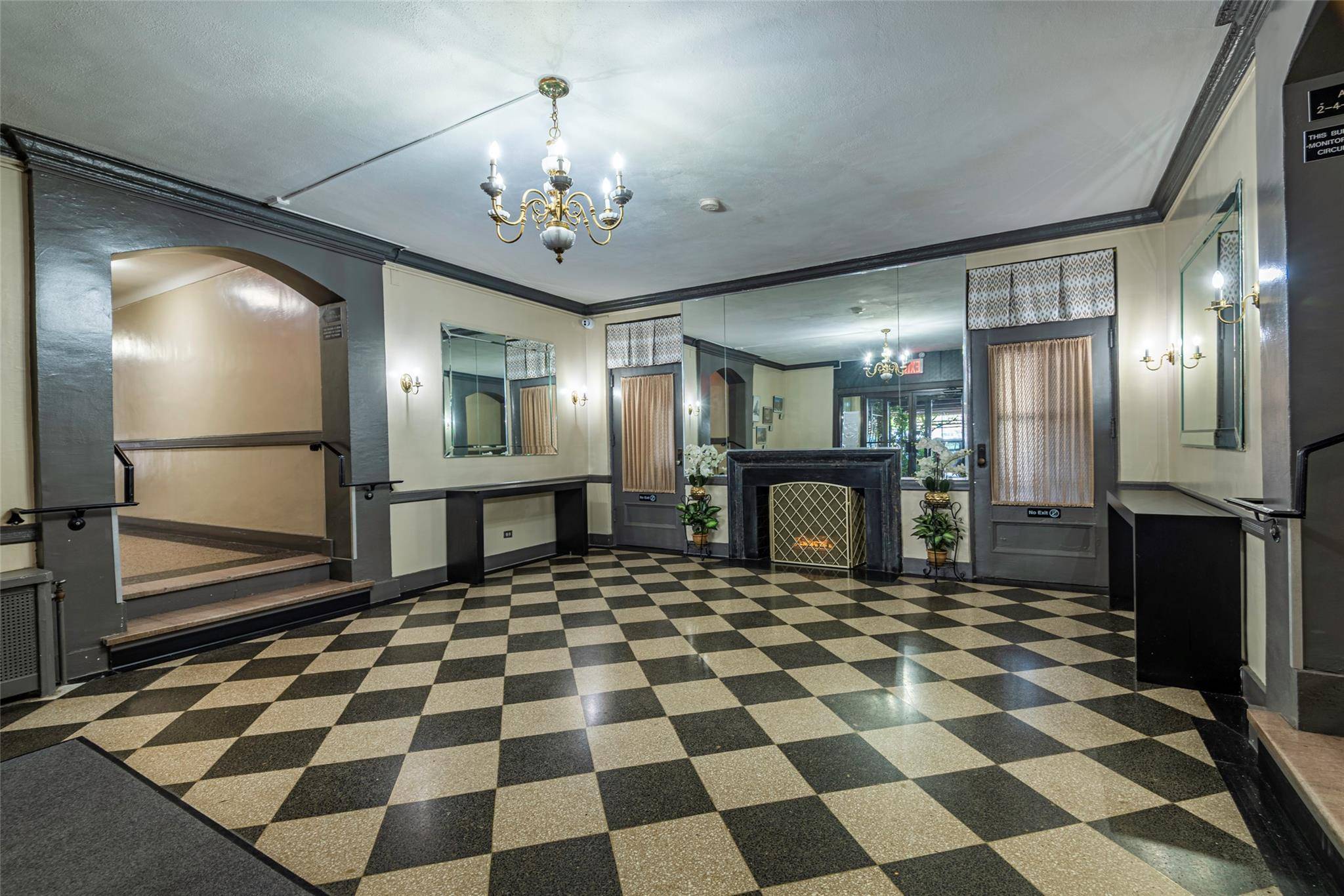 Forest Hills, NY 111375,72-34 Austin ST #D4
