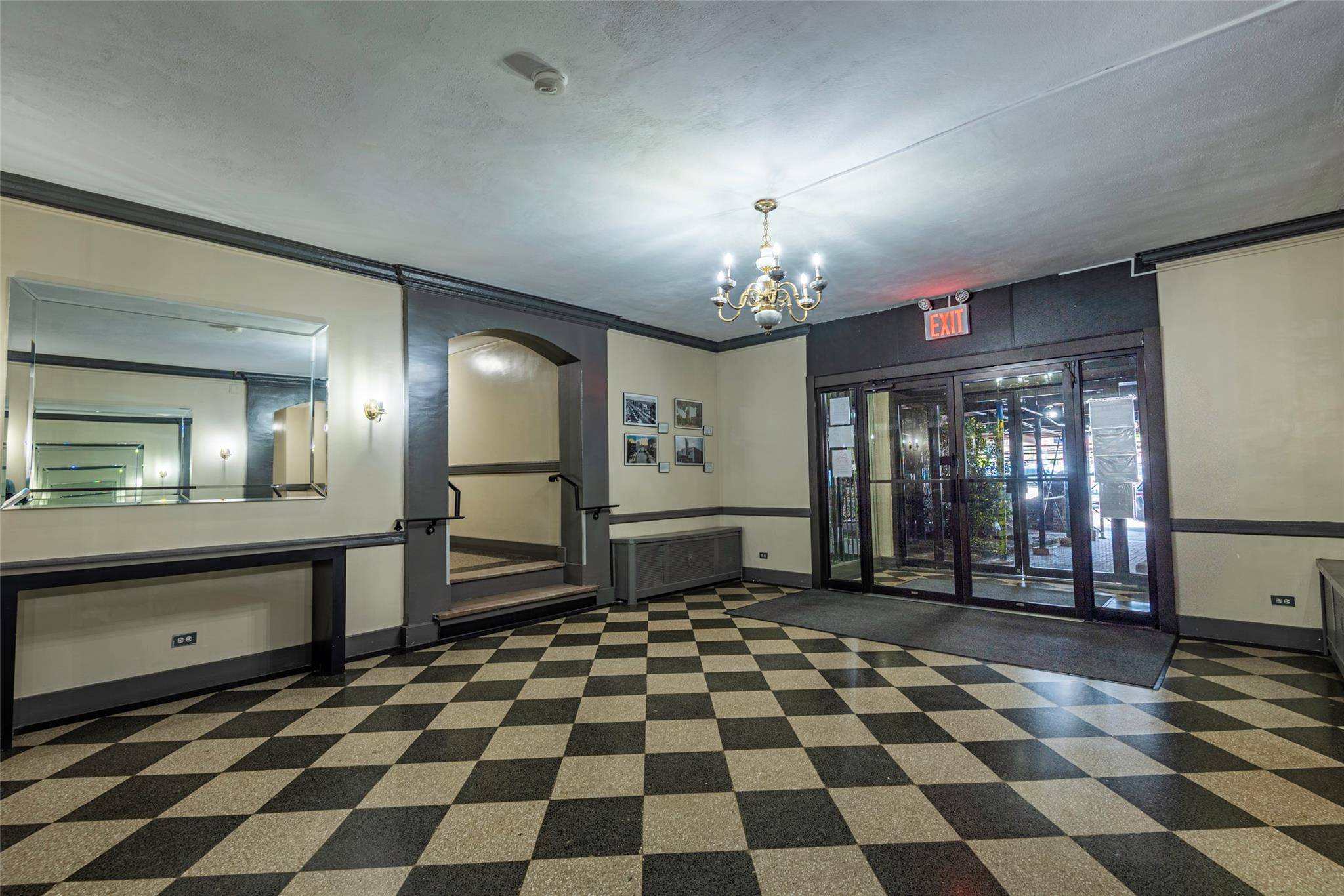 Forest Hills, NY 111375,72-34 Austin ST #D4