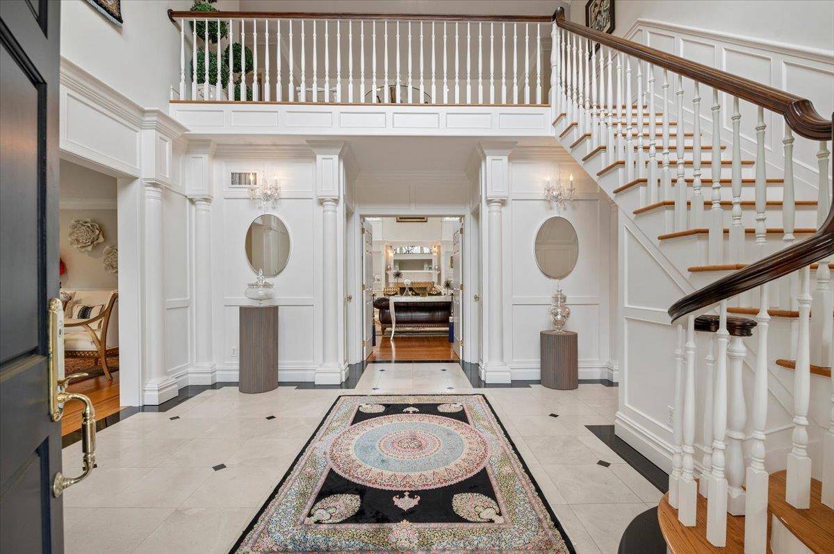 East Norwich, NY 11732,2 Pen Mor DR