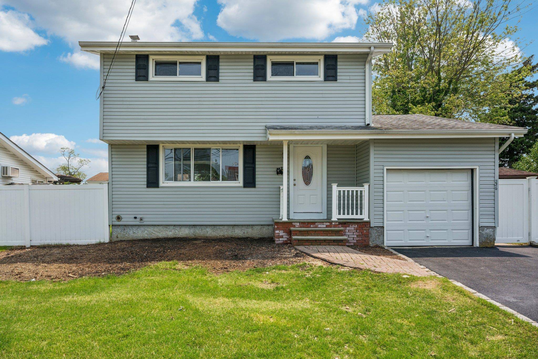 Brentwood, NY 11717,236 Sherman ST