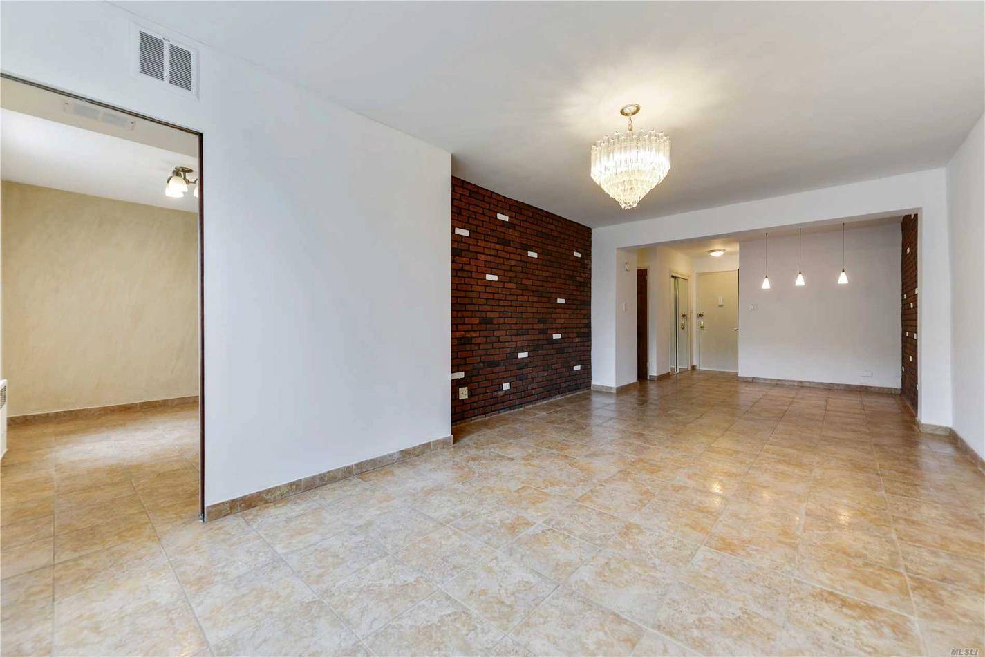 Oakland Gardens, NY 11364,226-26 Union TPKE #1E