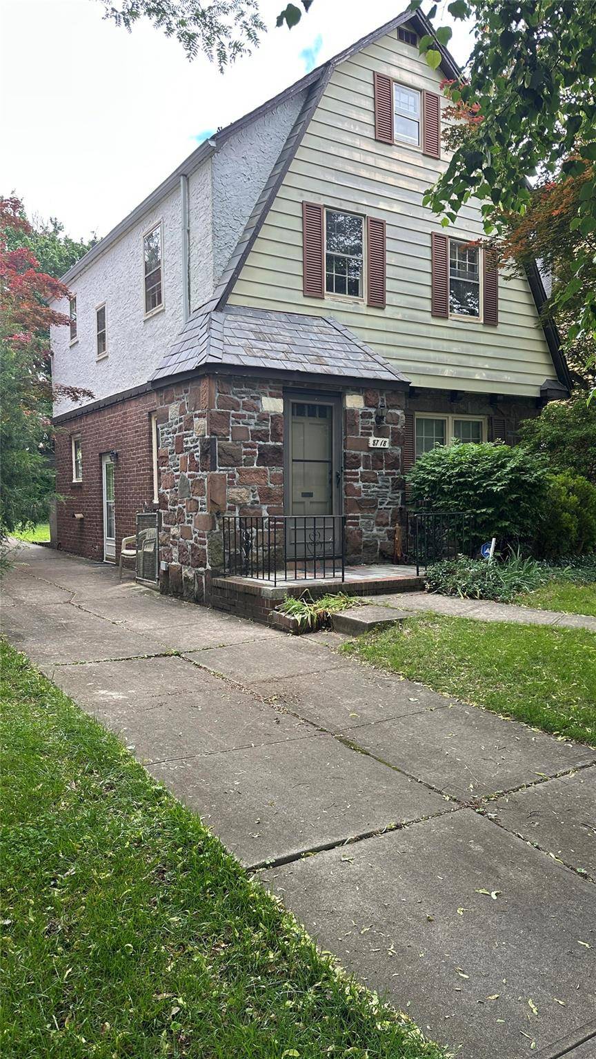 Bellerose, NY 11426,87-18 248th ST
