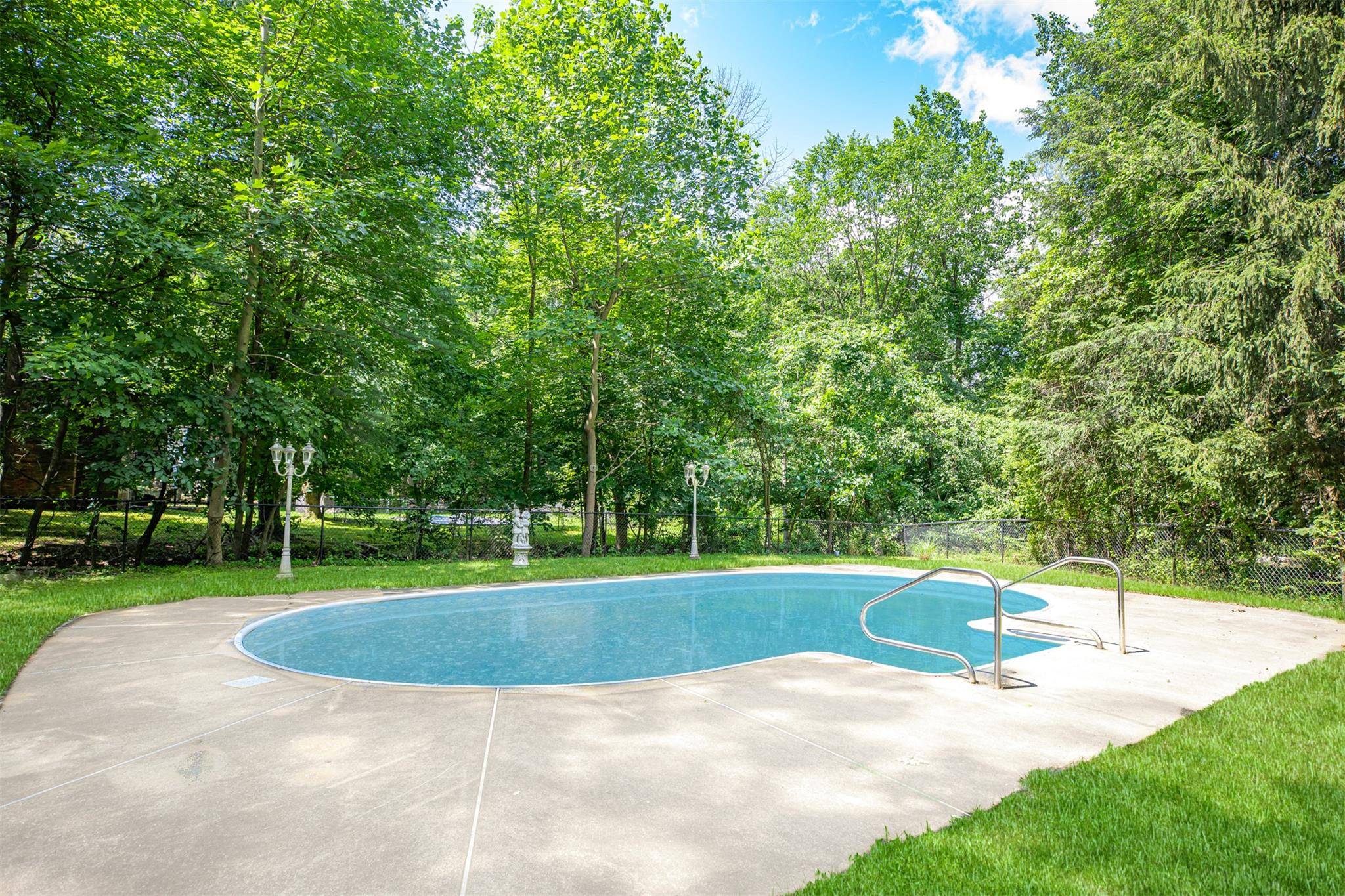 Suffern, NY 10901,3 Brigadoon DR