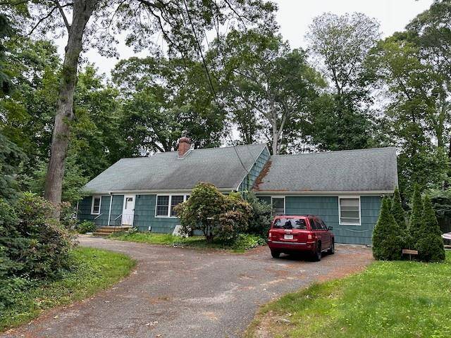Mattituck, NY 11952,955 Deep Hole DR