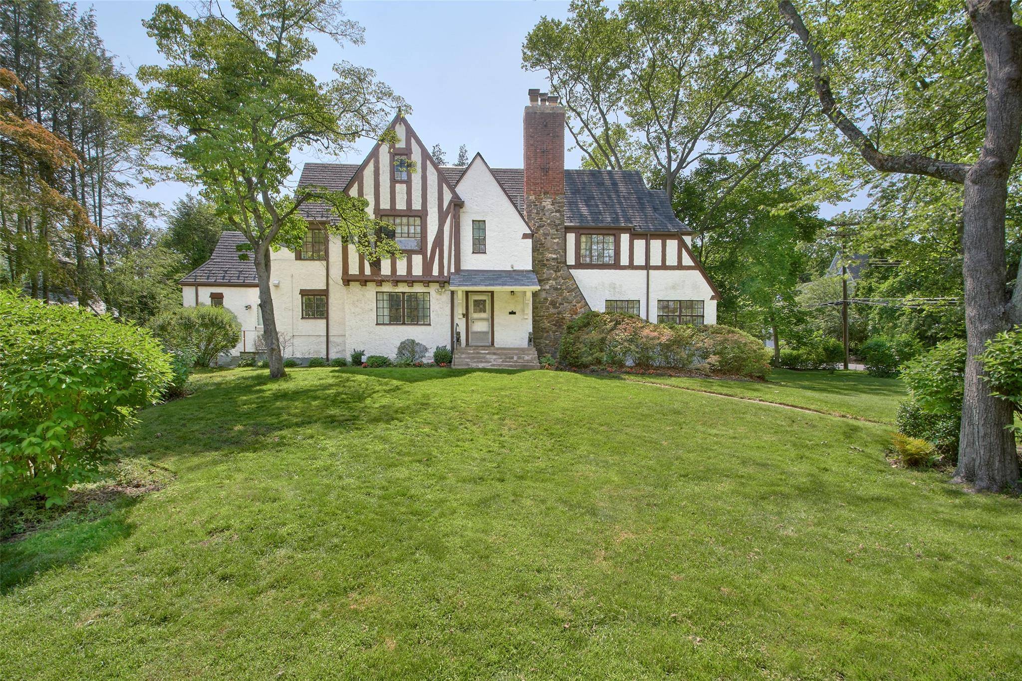 New Rochelle, NY 10804,2 Byworth RD