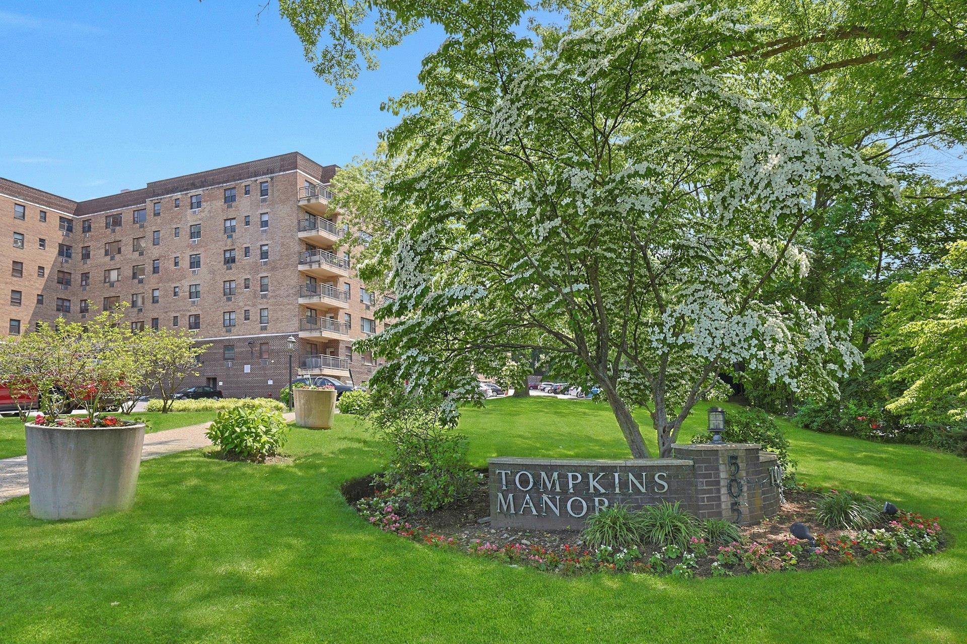 White Plains, NY 10606,505 Central Avenue #510