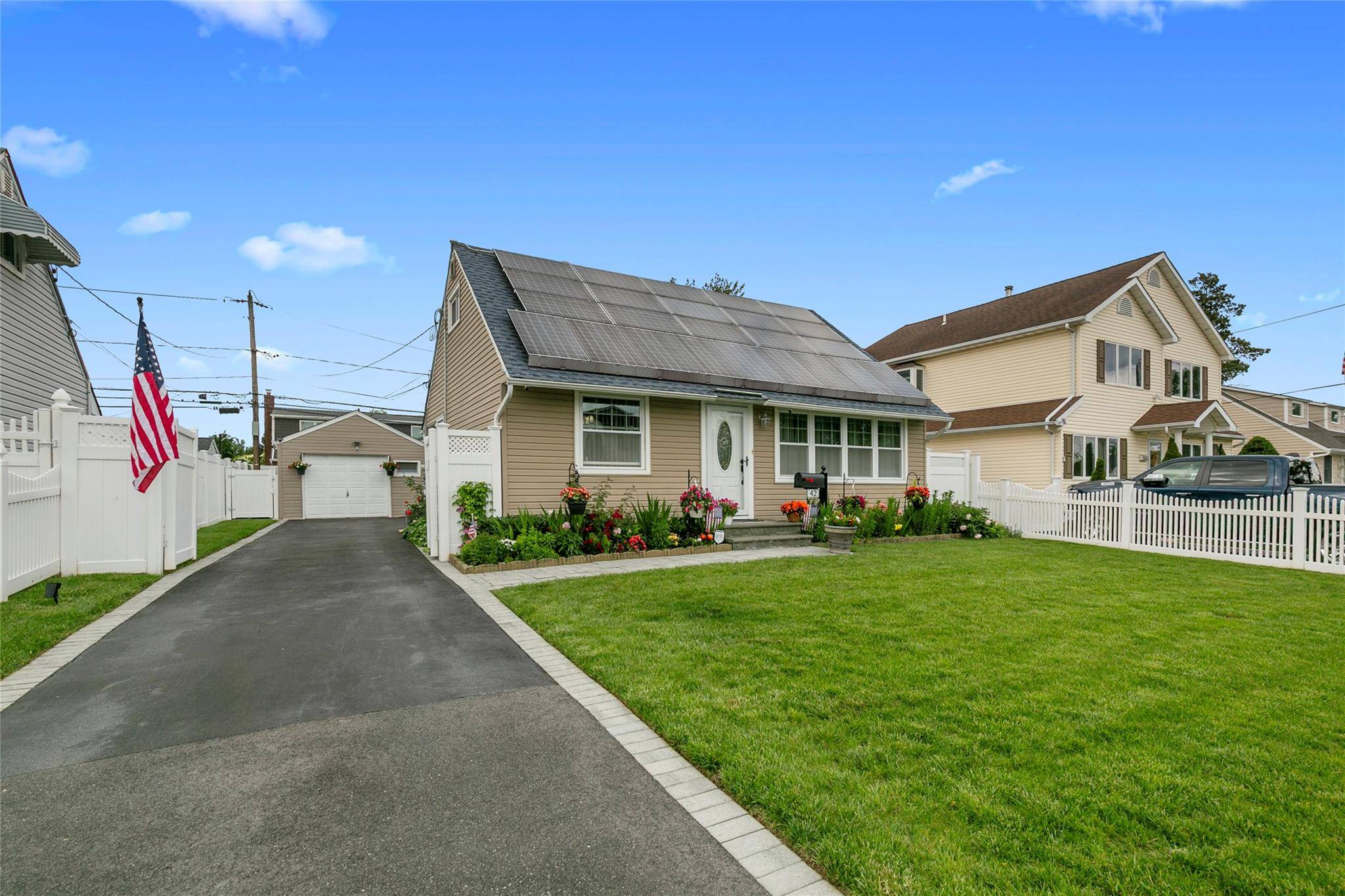 Hicksville, NY 11801,42 Ketcham AVE
