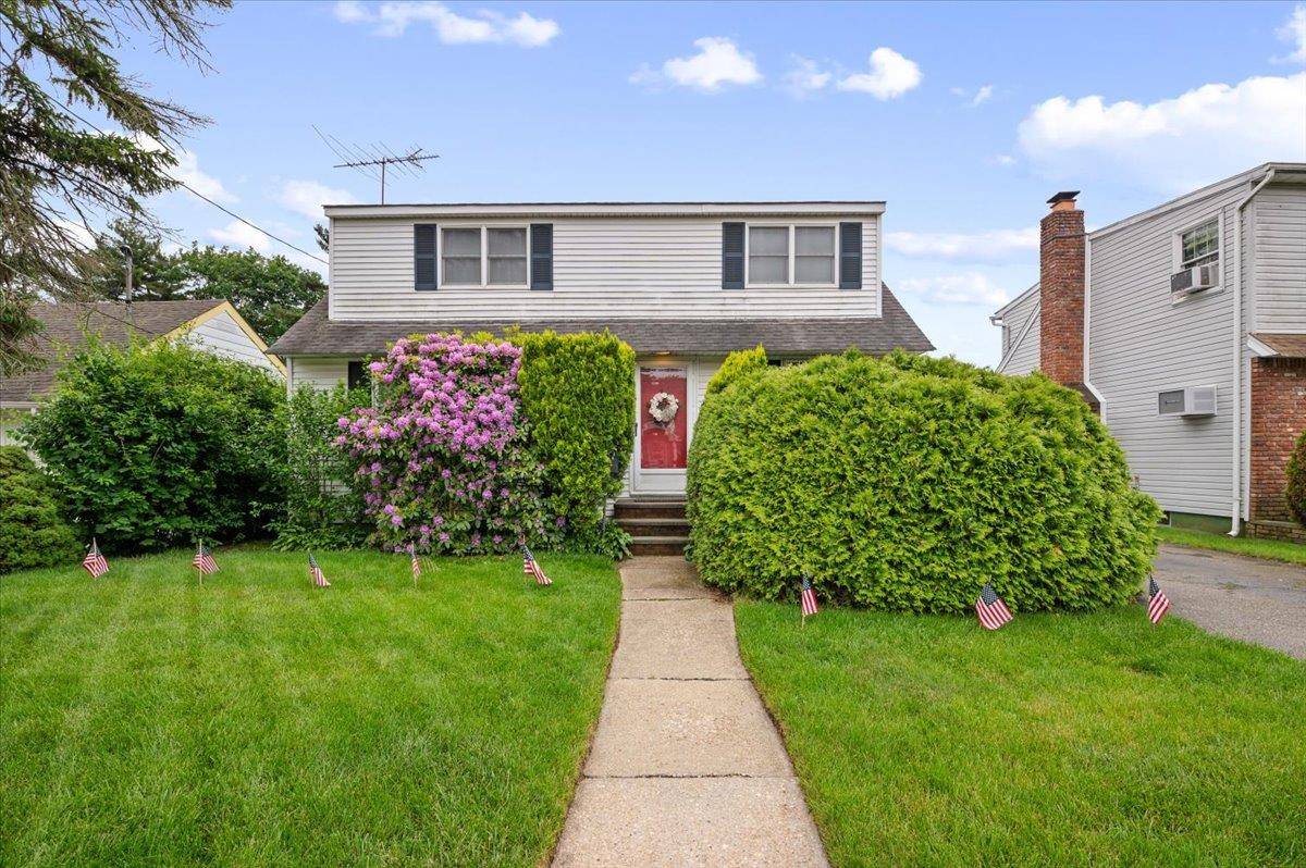Hicksville, NY 11801,47 Malone ST