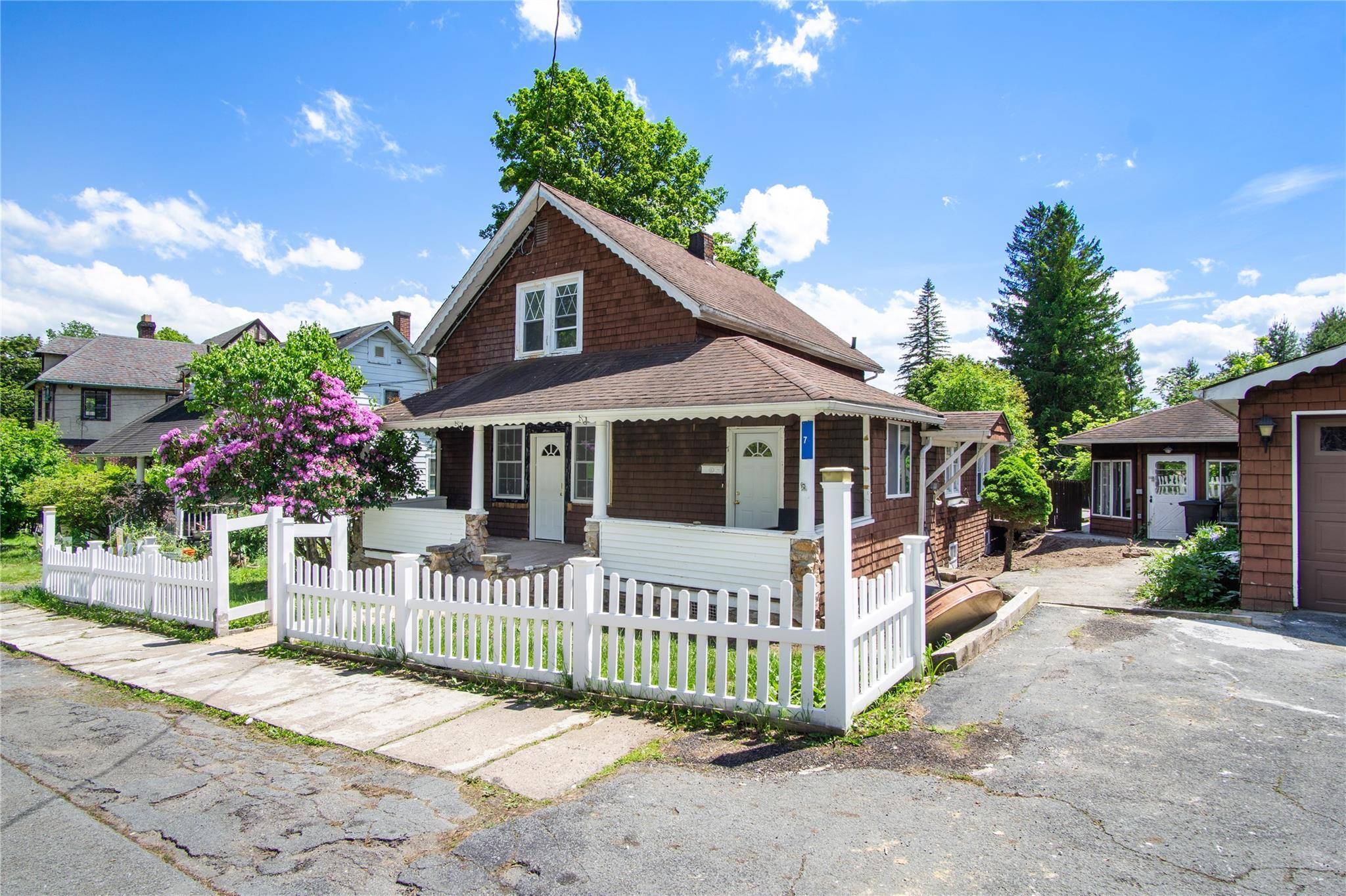 Monticello, NY 12701,7 Lake Street