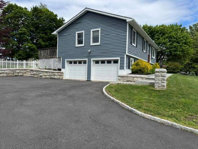 Newburgh, NY 12550,21 Overlook DR