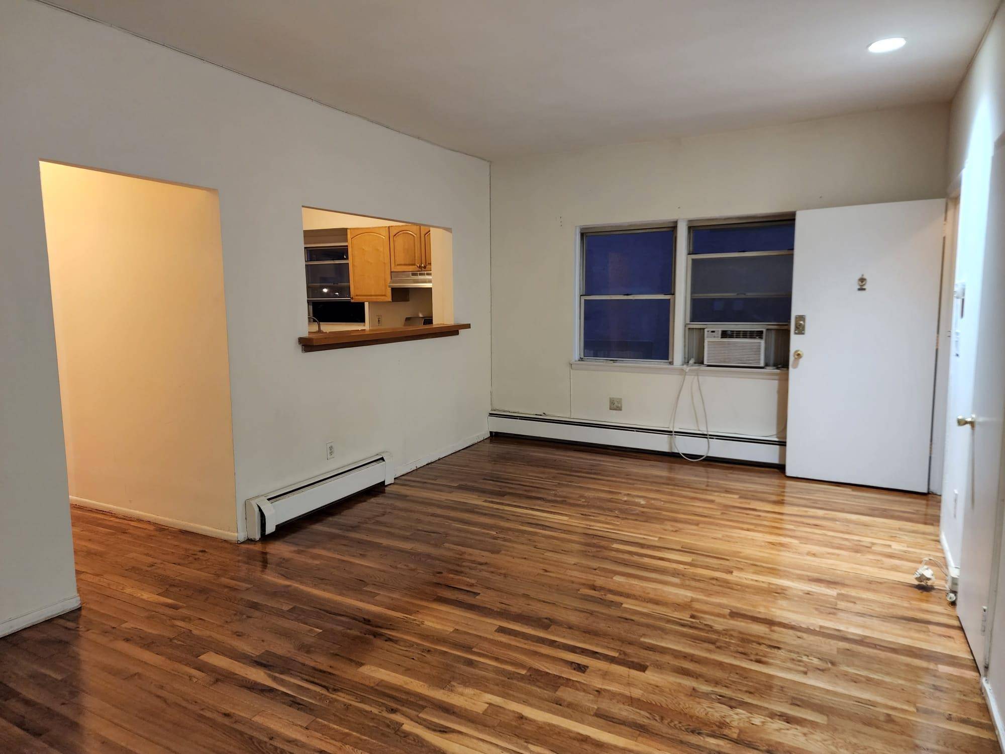 Mount Vernon, NY 10552,645 Locust ST #2