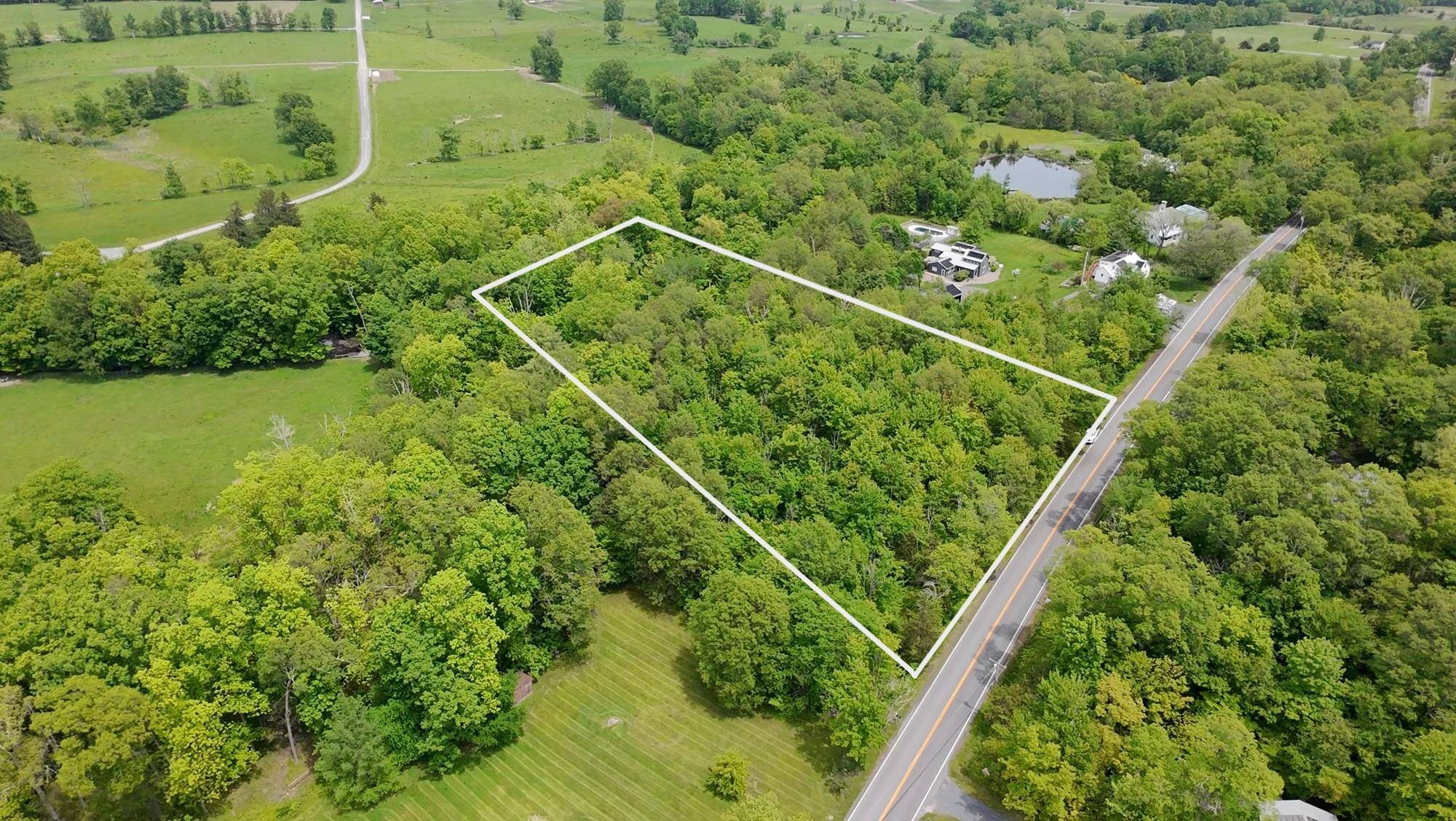 Wallkill, NY 12589,Tillson Lake RD